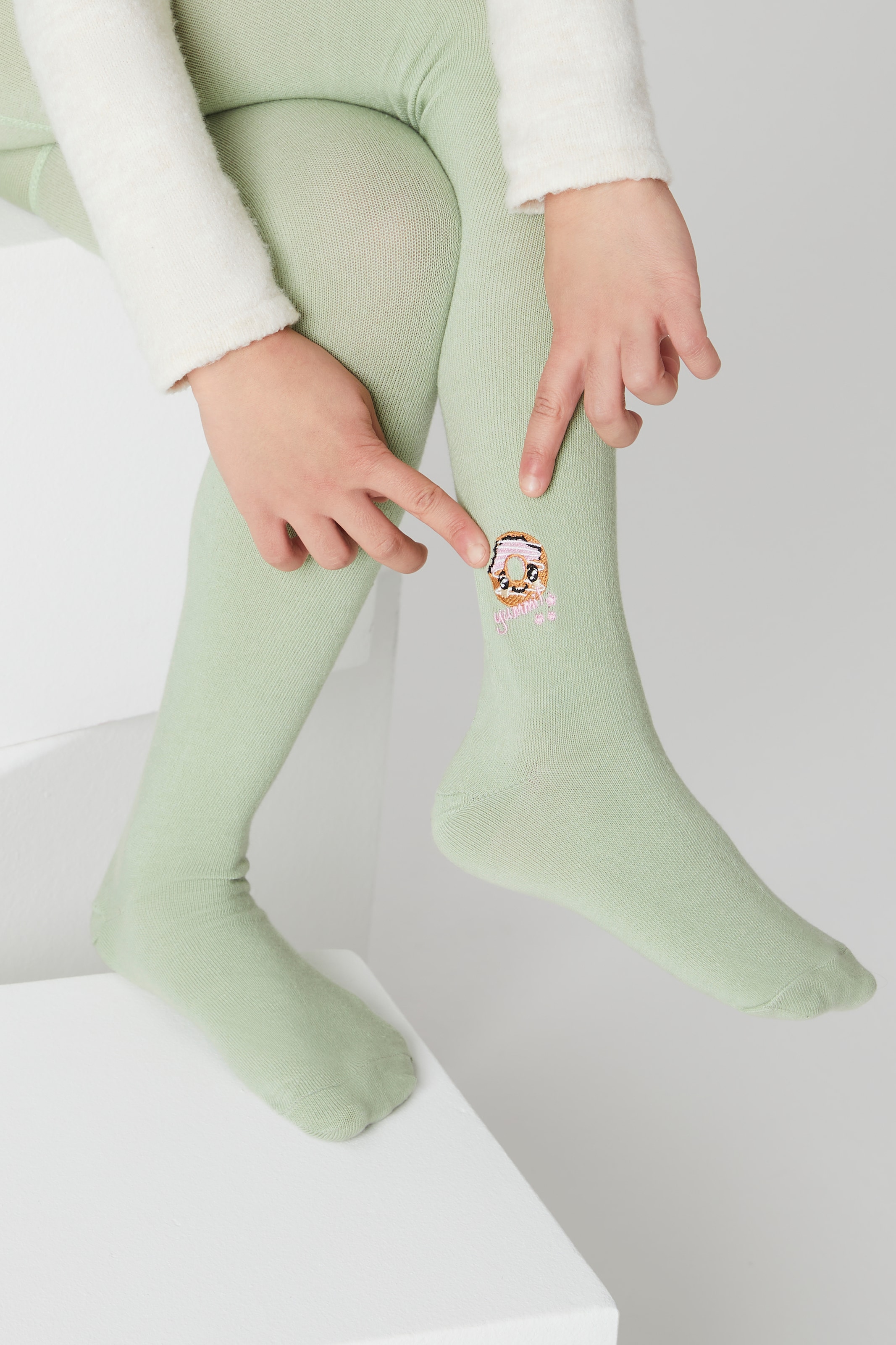 H.I.S Strickstrumpfhose Packung, 3 Stk. tlg. mit kleinen Stickereien