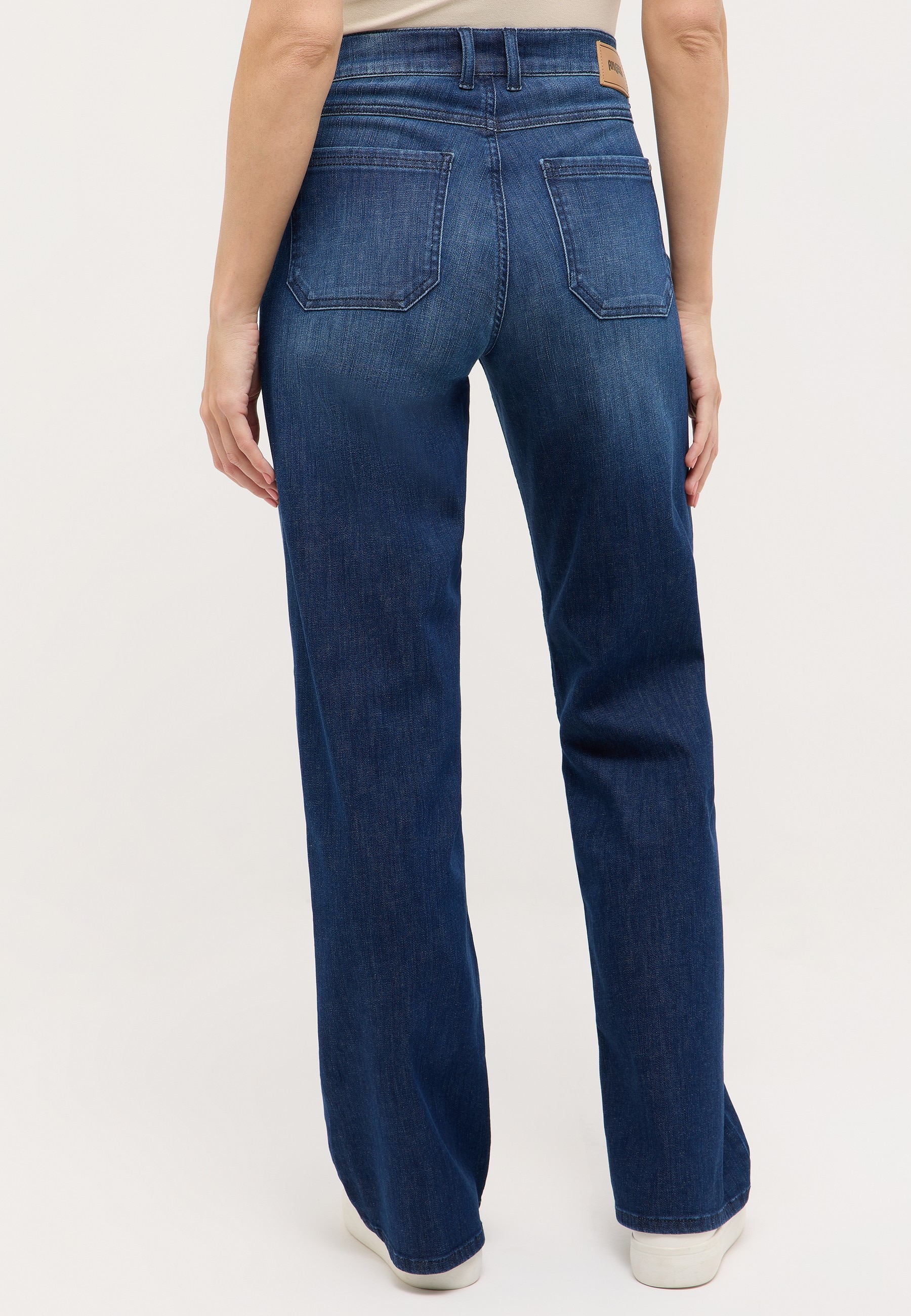 ANGELS Relax-fit-Jeans »LIZ WORKER«, mit großen Vordertaschen und Fade-Out Effekten