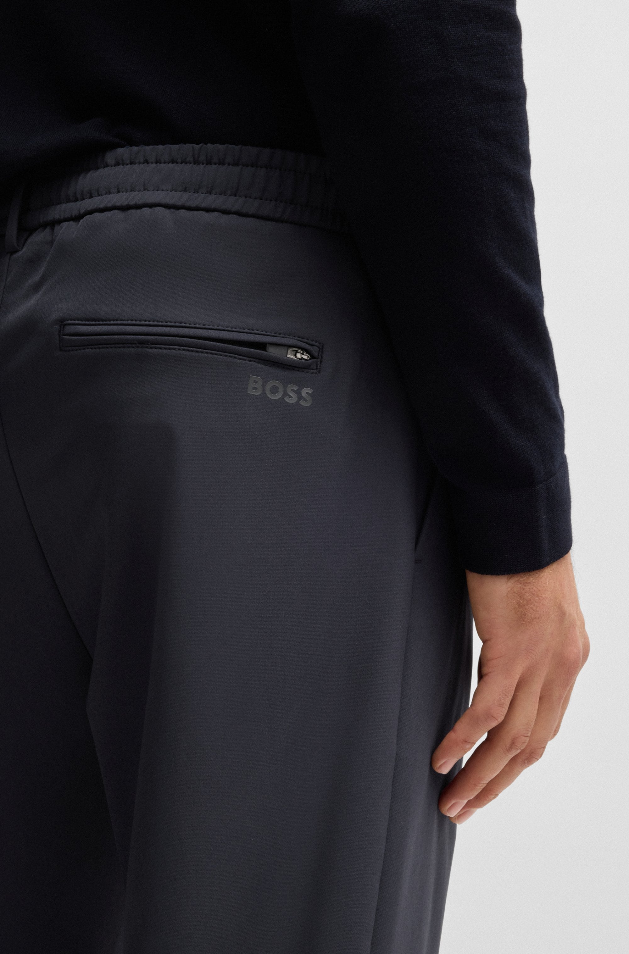 BOSS GREEN Webhose »T Convert-Pleat«, mit Zugbund und Markenlabel