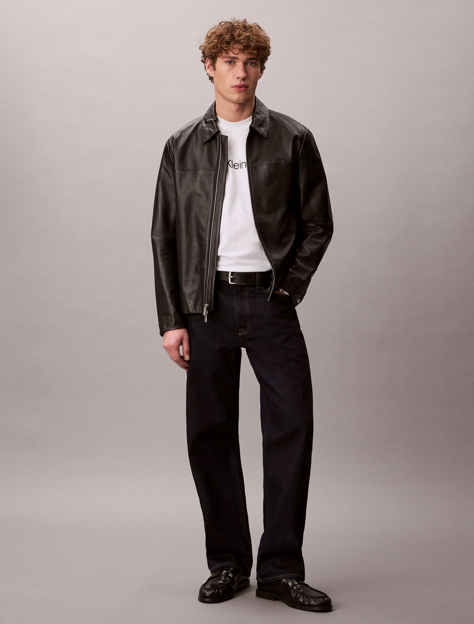 Calvin Klein Jeans T-Shirt Rundhalsausschnitt, Regular Fit, Logoschriftzug