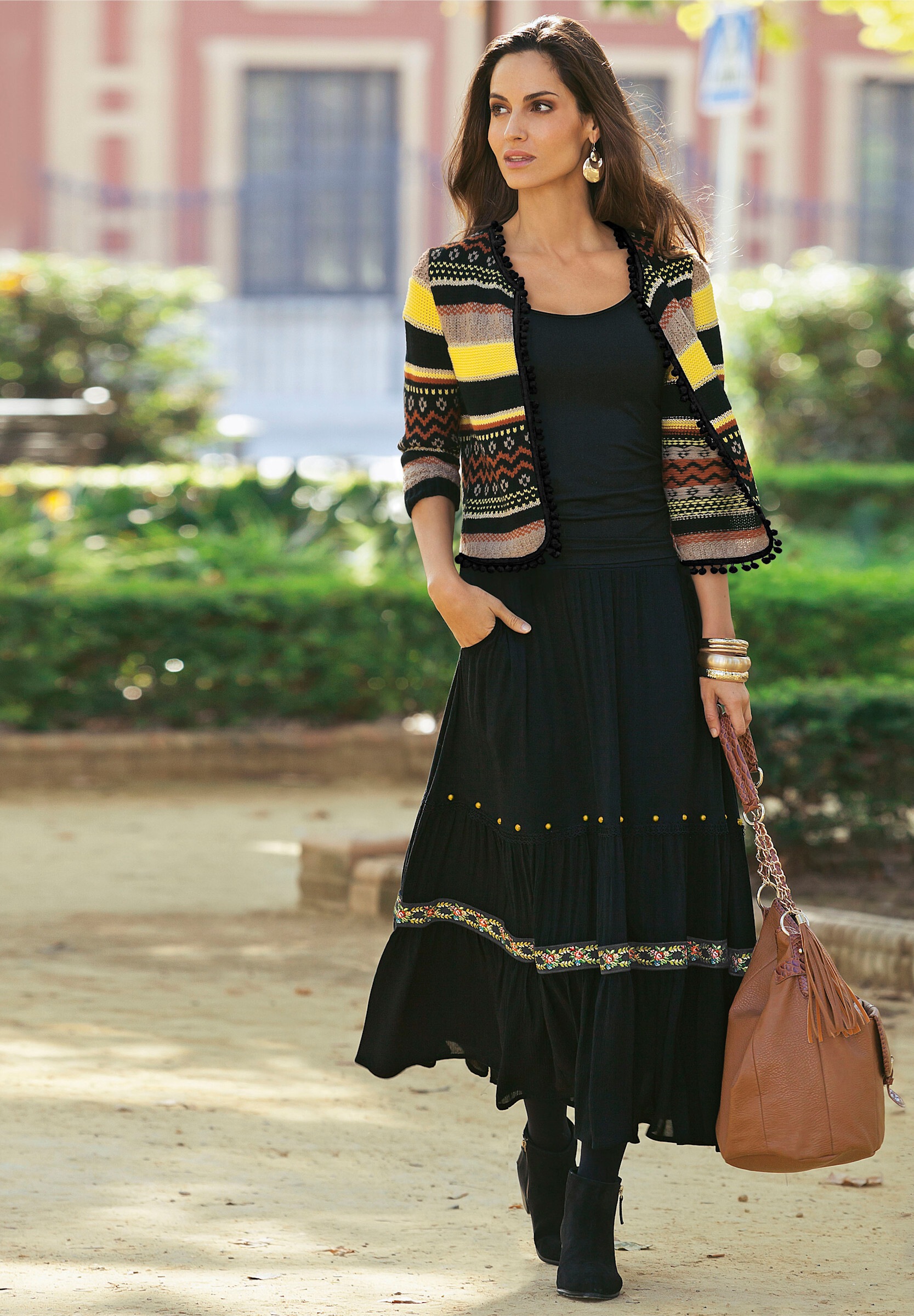 creation L Strickjacke »Strickjacke Strickjacke mit Pompom-Borte«