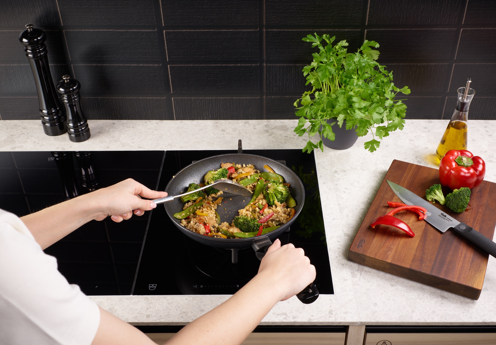 Fissler Pfannen-Set »Adamant® Classic« Aluminium Set, je 1 Bratpfanne Ø 24 u. 28 cm, 2 Stk. tlg. kratzfest, Made in Germany