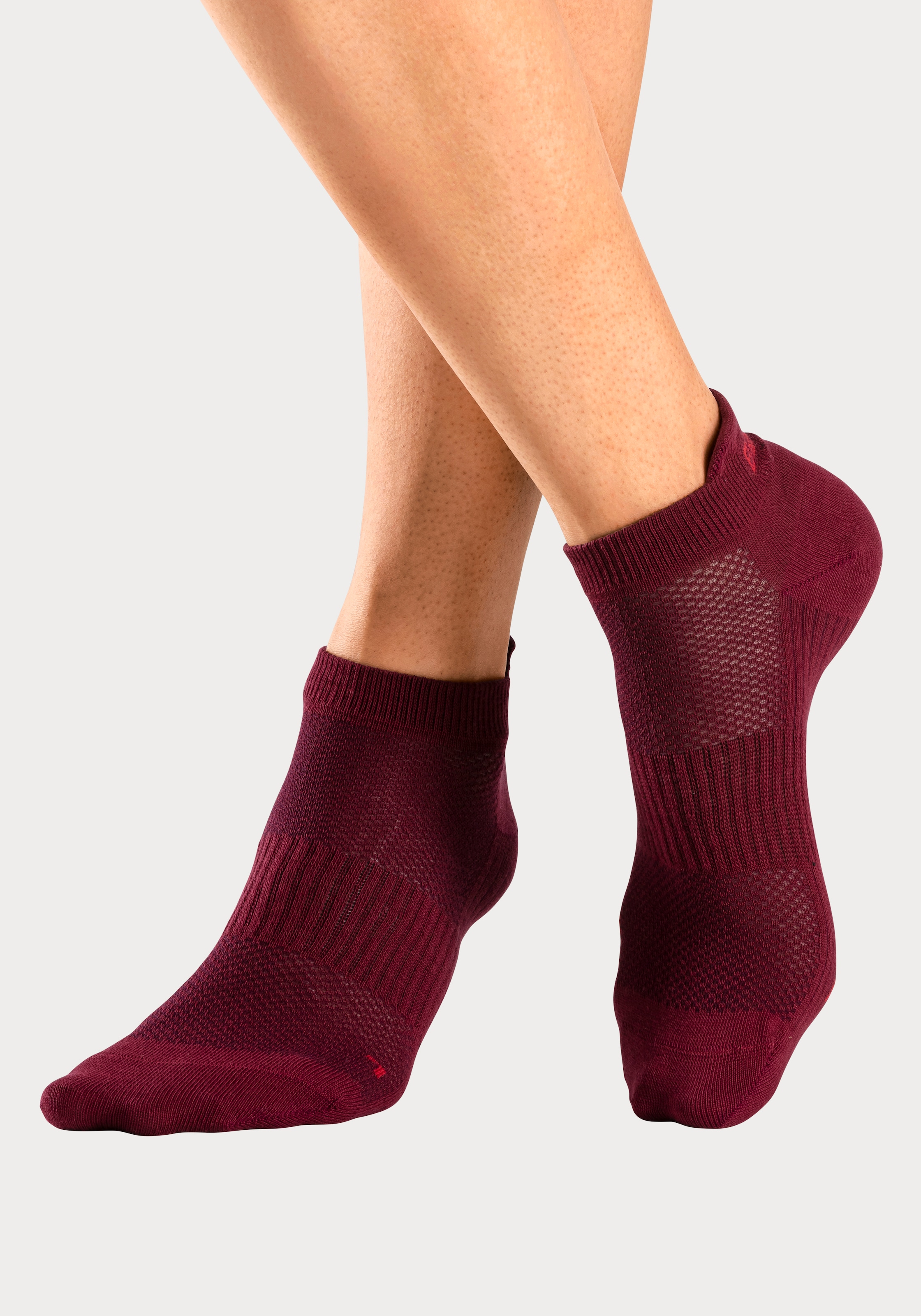 Bench. Sneakersocken, (Packung, 6 Paar), mit Klima Kanälen unter der Sohle und Pikee-Struktur