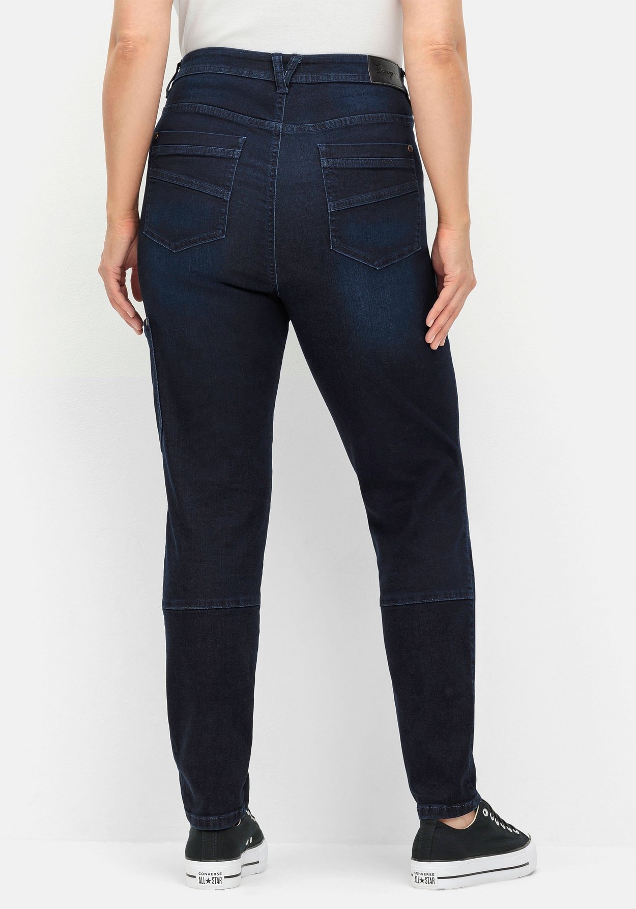 Sheego Stretch-Jeans »Schmale Cargo-Jeans mit Tasche seitlich am Bein«