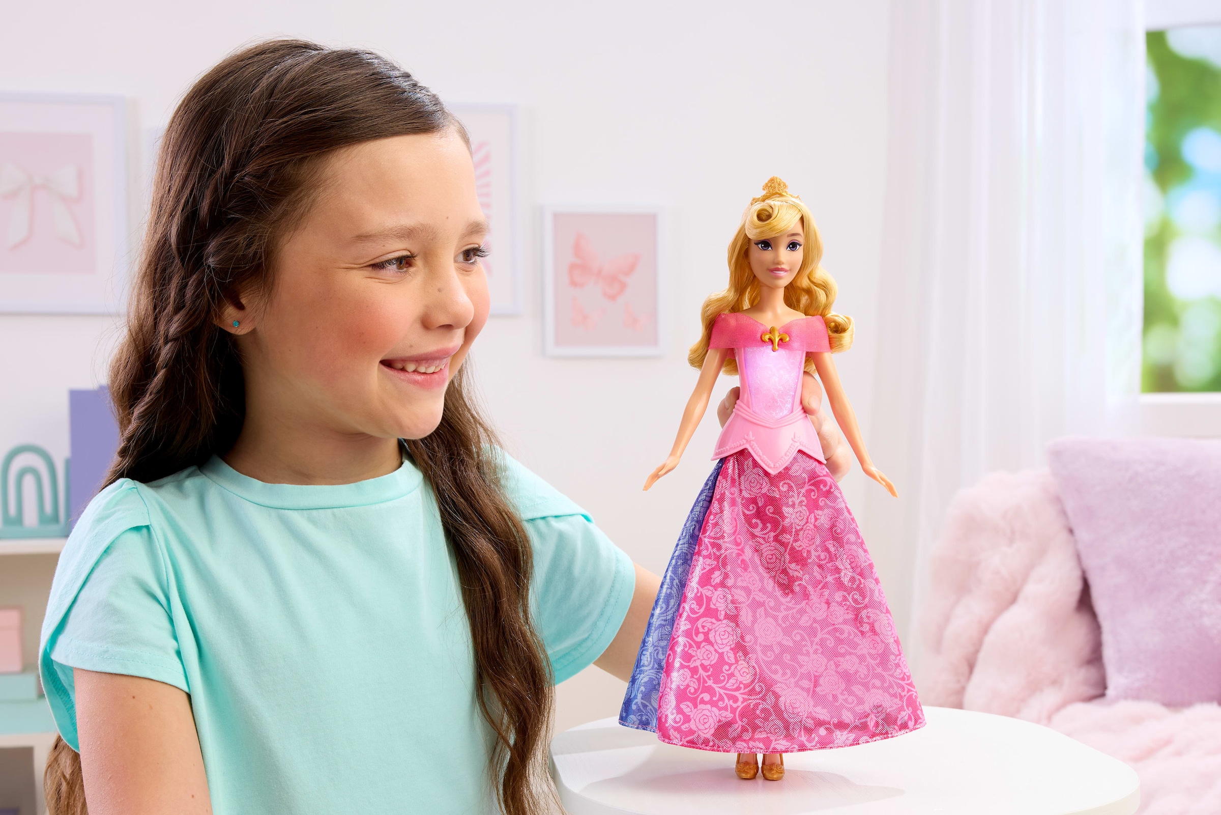 Mattel® Anziehpuppe »Disney Prinzessin Aurora Verwandlungs-Puppe« mit Leuchtfunktion