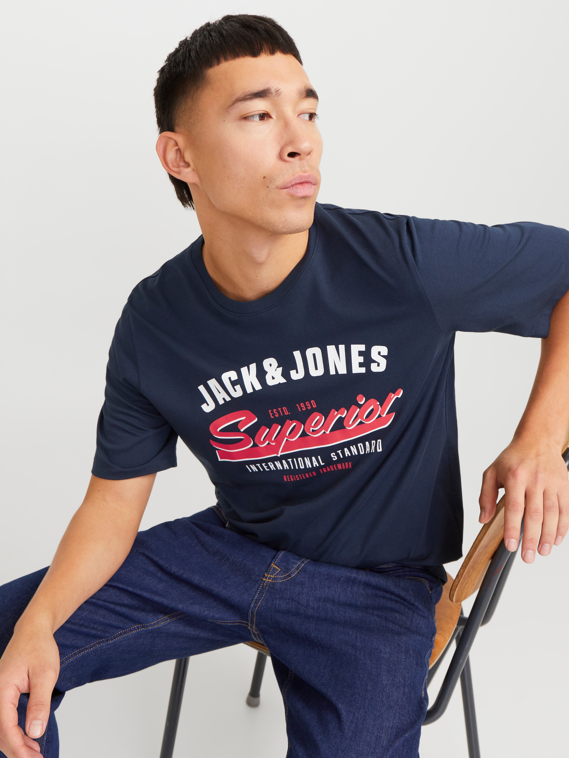 Jack & Jones Rundhalsshirt »JJELOGO TEE SS O-NECK 2 COL SS25 SN«, mit Logo Print