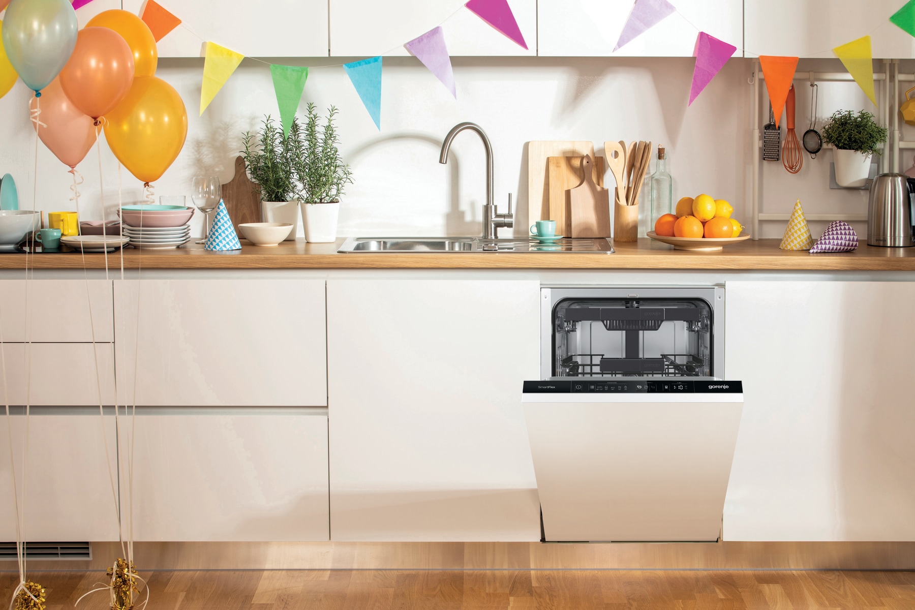 GORENJE vollintegrierbarer Geschirrspüler »GV561C10« 8,5 l 10 tlg. Maßgedecke 10 Maßgedecke, auto. Türöffnung, Besteckschublade