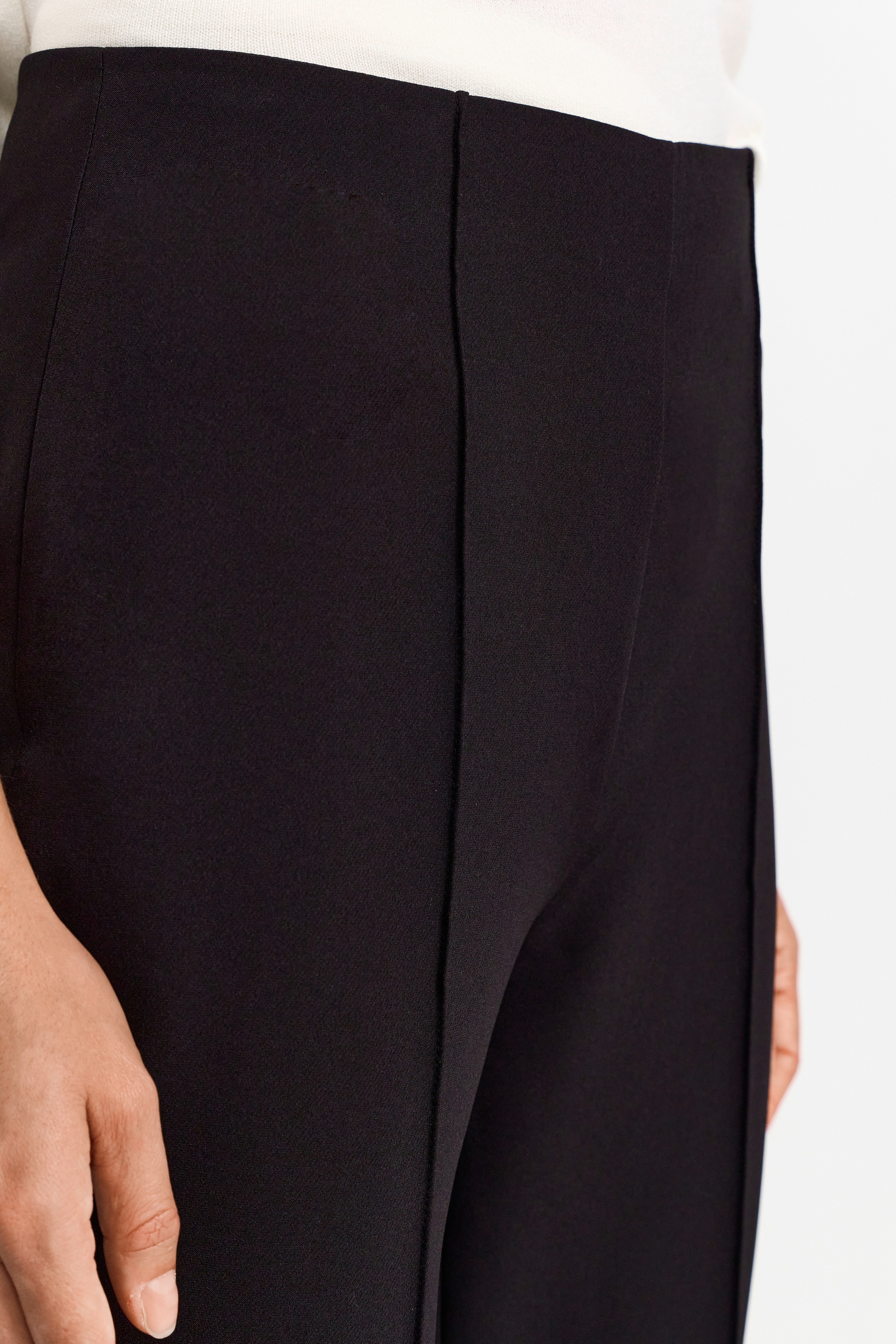 RICHROYAL Bügelfaltenhose, Unechte Leistentasche hinten