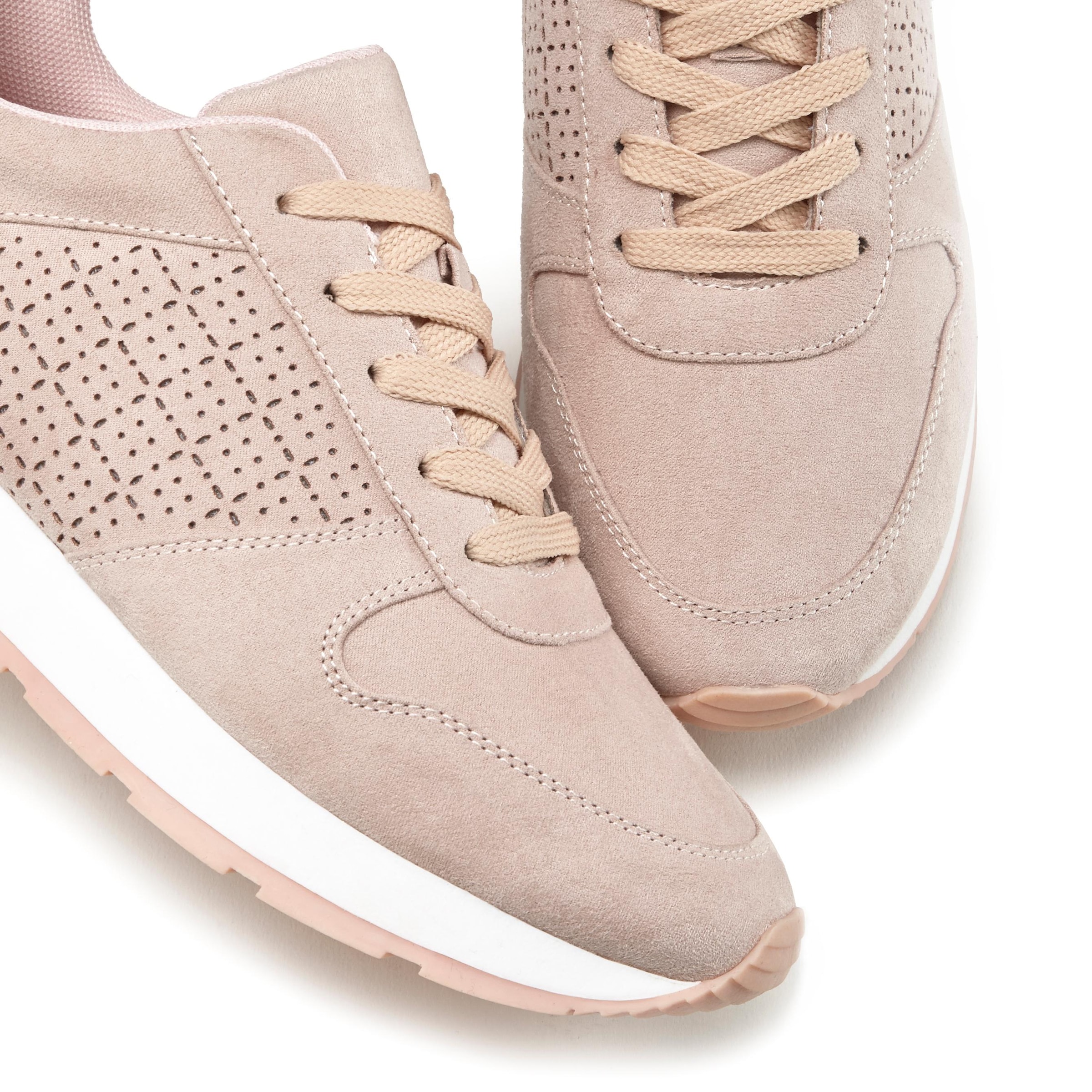 LASCANA Sneaker, mit filigranen Cut-Outs, Schnürhalbschuh, Freizeitschuh VEGAN