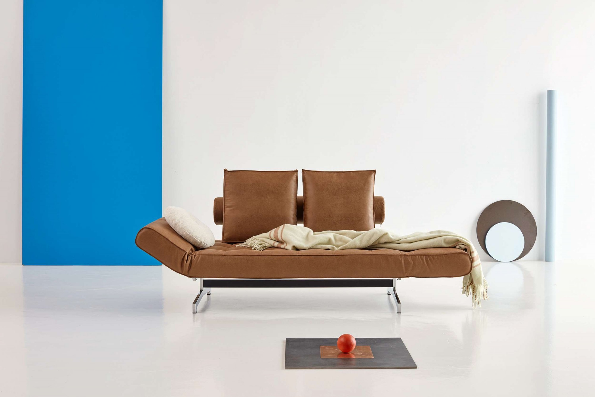 INNOVATION LIVING ™ 3-Sitzer »Ghia Schlafsofa«, eine große Liegefläche mit geringer Stellfläche, beidseitig abklappbar