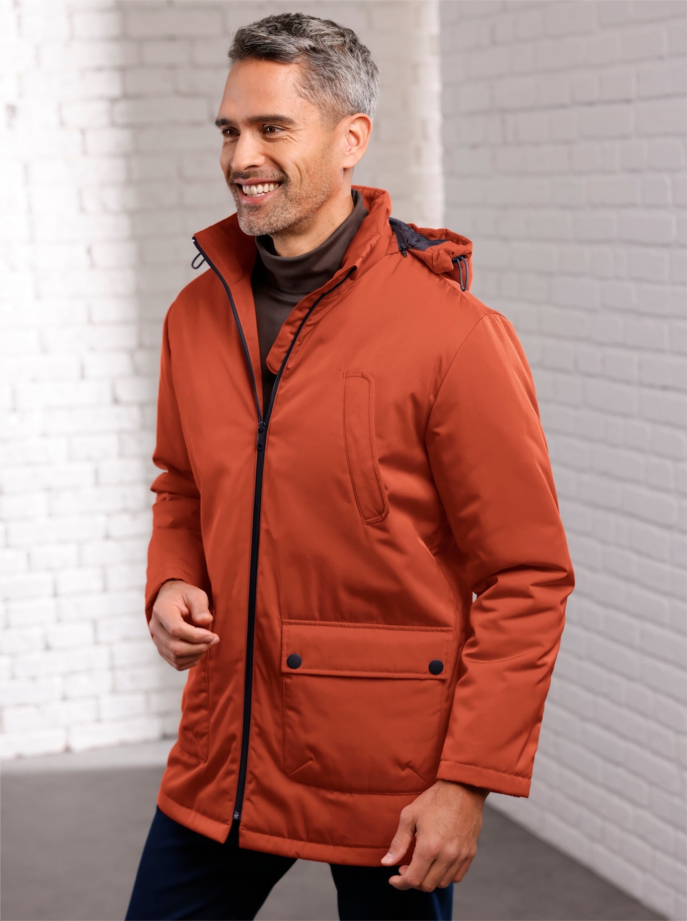 Outdoorjacke, mit Kapuze