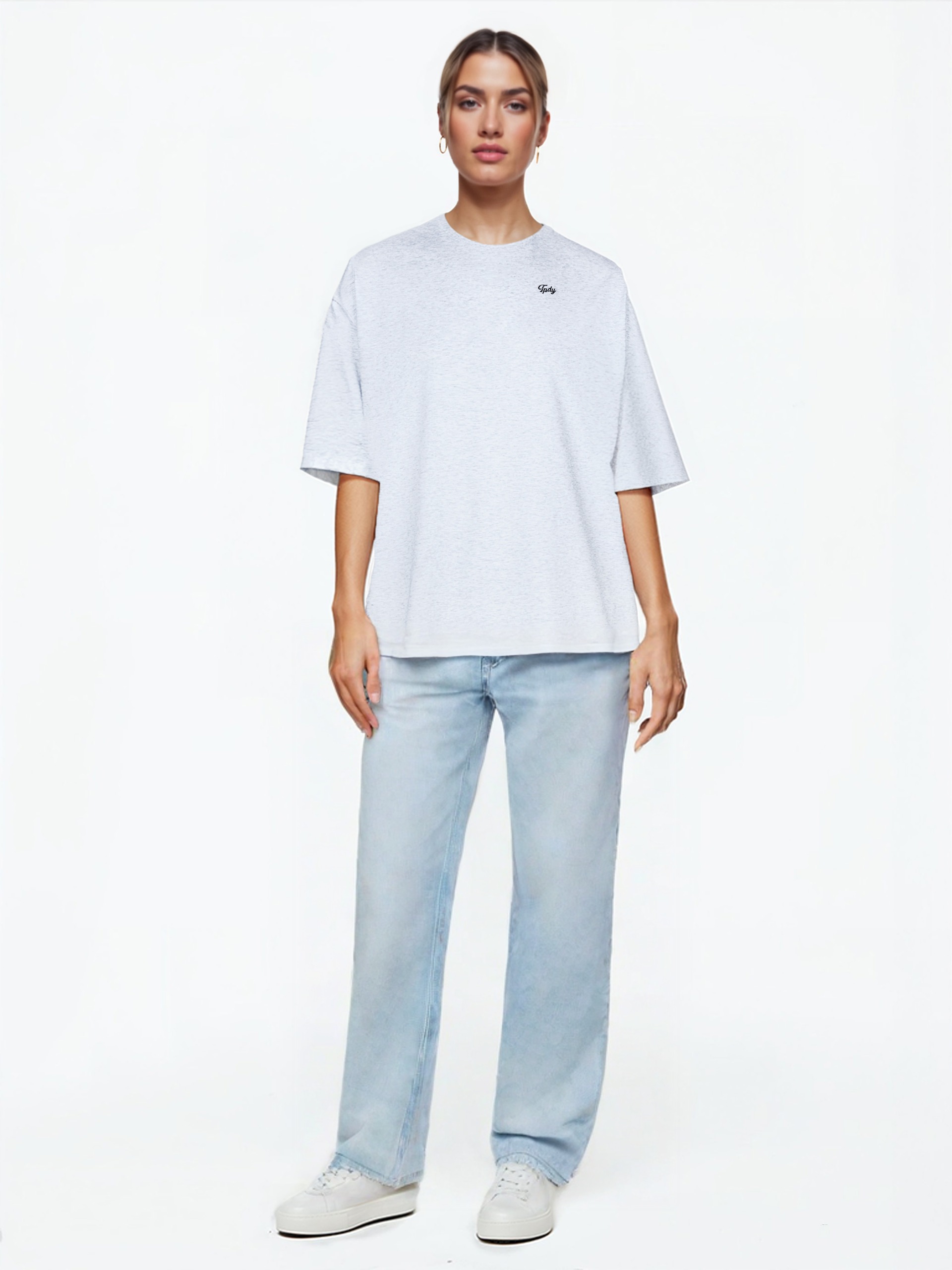 trueprodigy Oversize-Shirt »Nika F Logo Stickeri Oversized Rundhals«