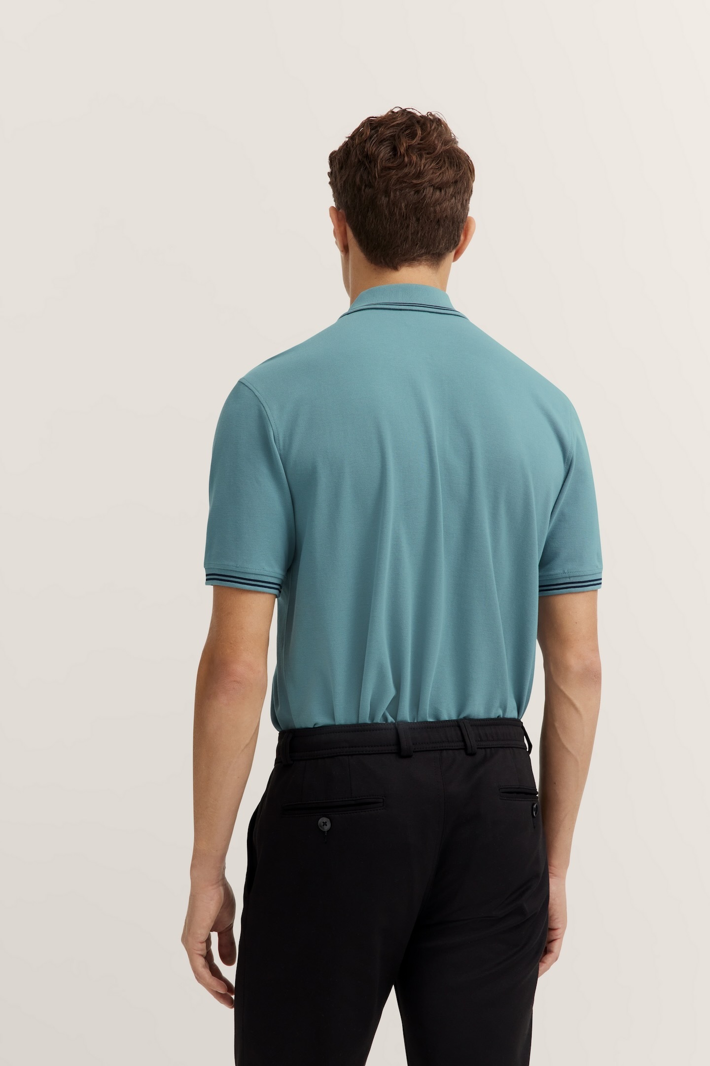 bugatti Poloshirt, mit Kontraststreifen und Bruststickerei