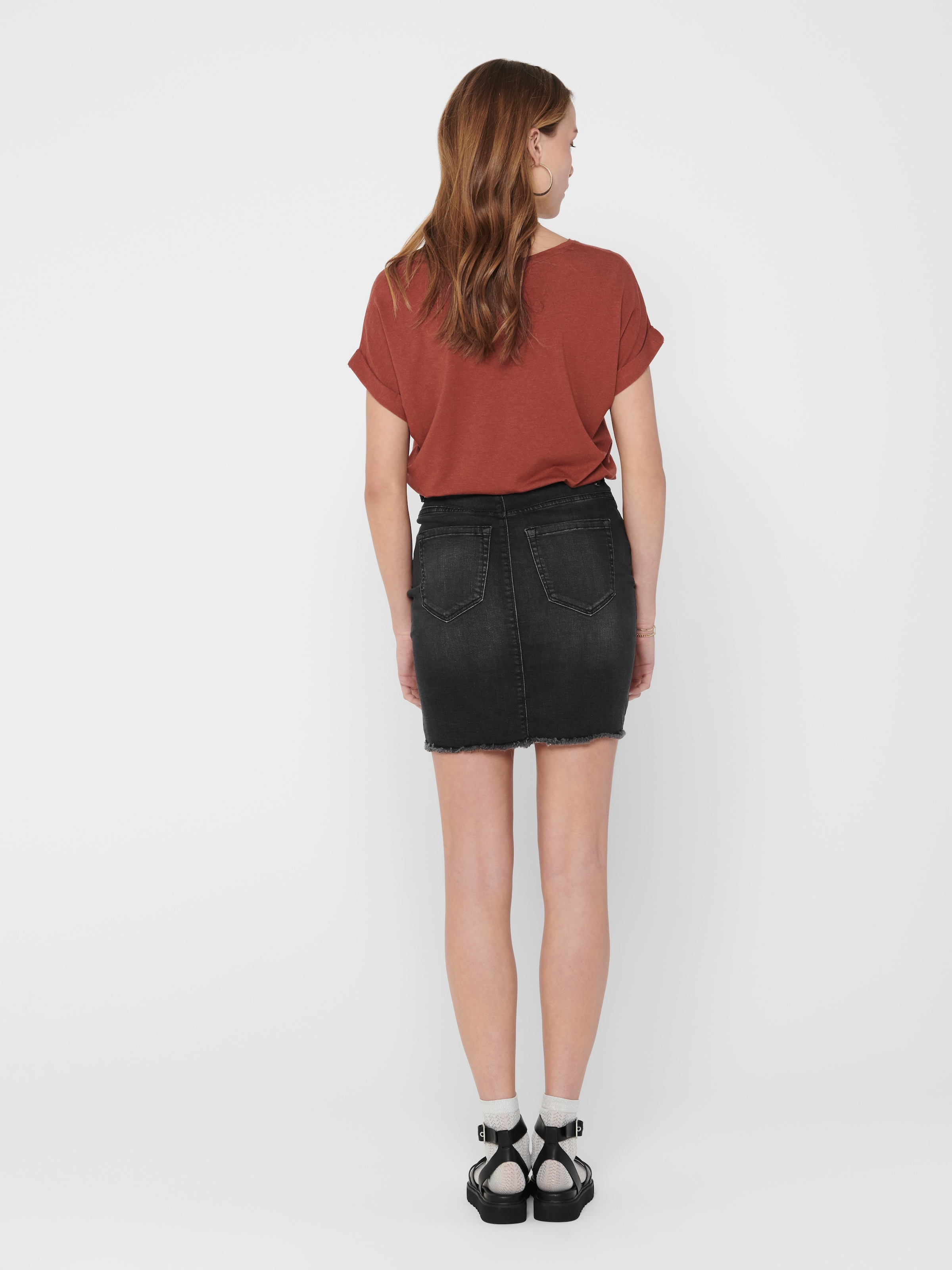 ONLY T-Shirt »ONLMOSTER – Kurzarmshirt mit Aufschlag und klassischem Look« Viskosemischung, regular fit