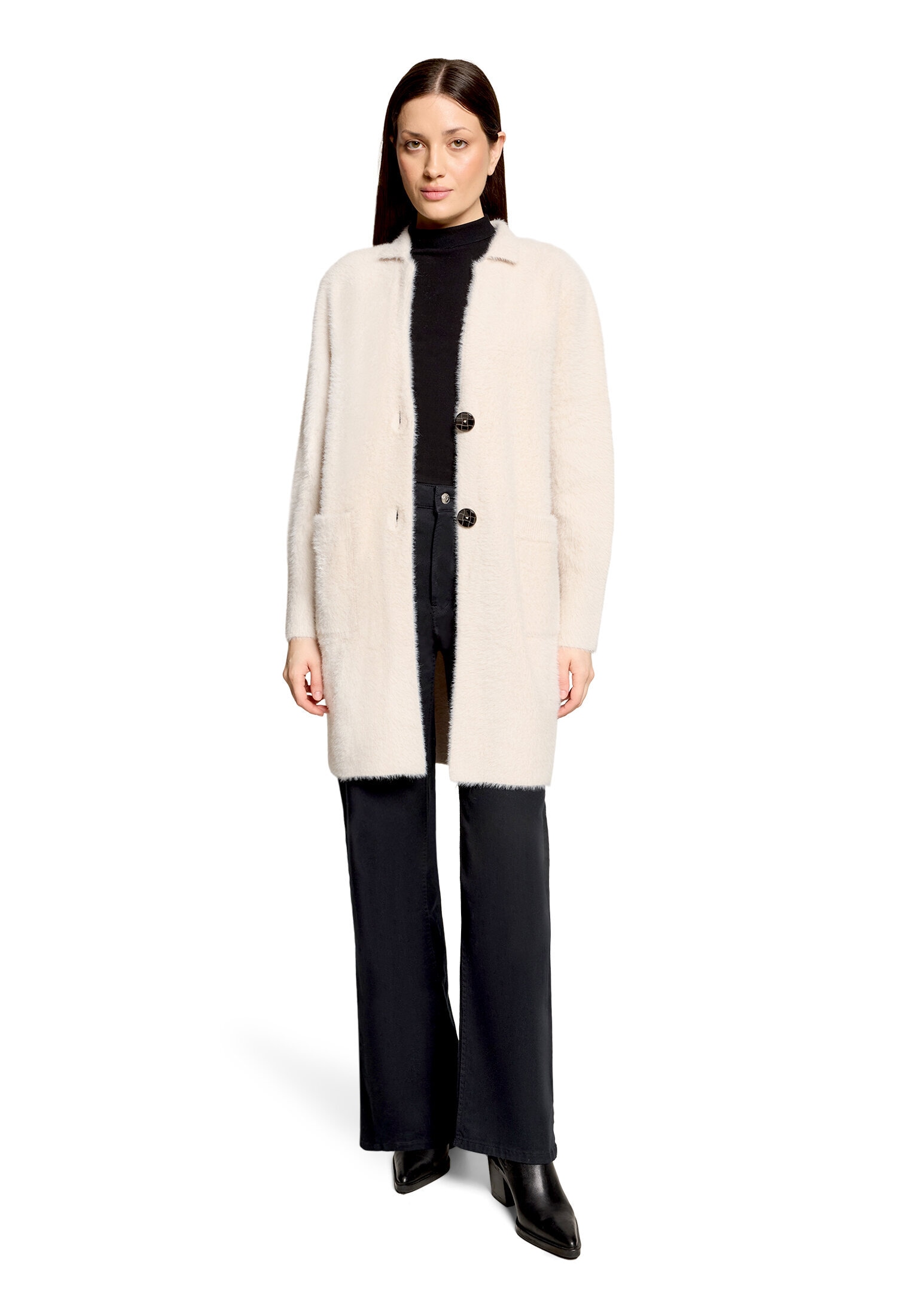 Amber & June Strickjacke »Winter-Strickjacke mit aufgesetzten Taschen«