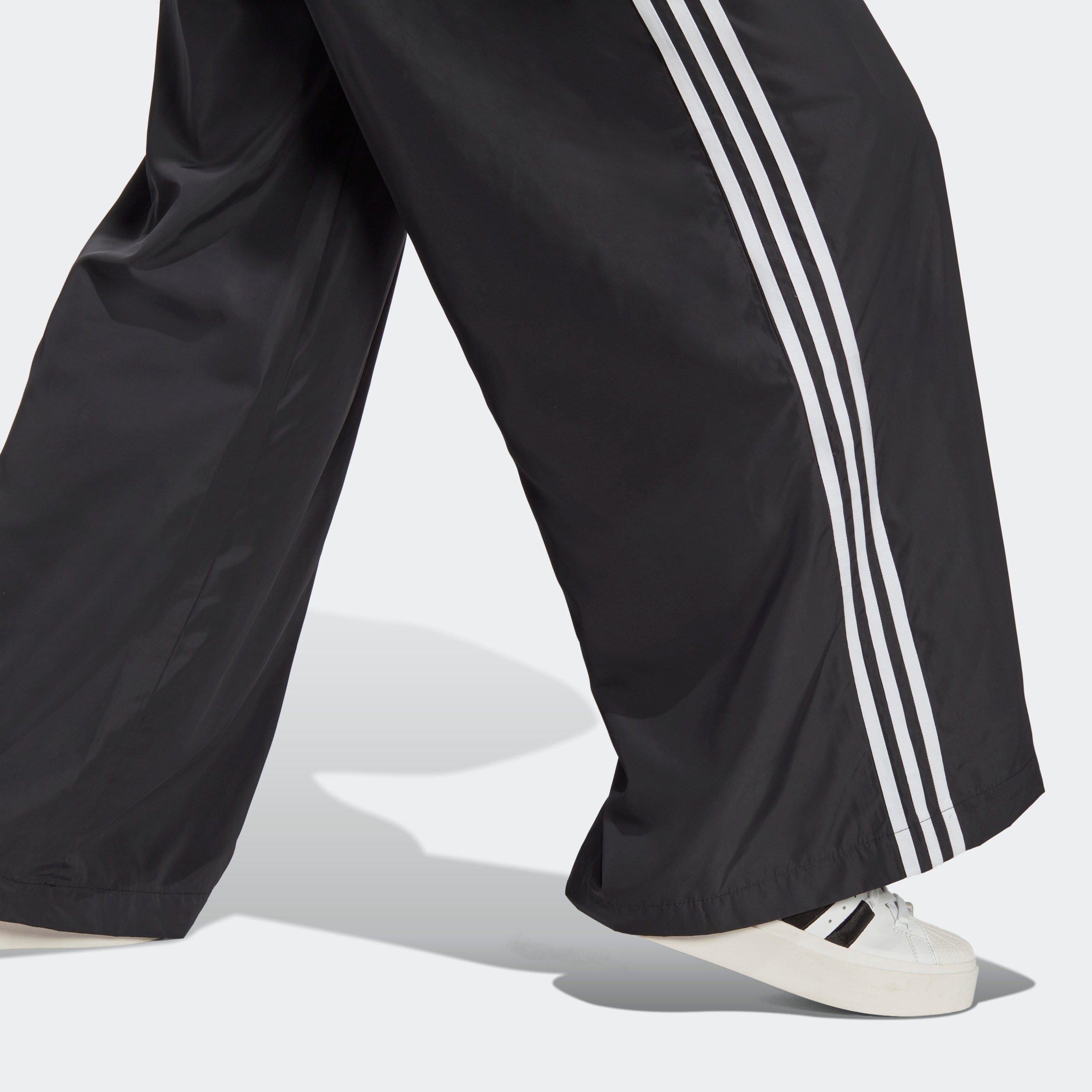 adidas Originals Sporthose »OVERSIZED«, (1 Online OTTO im Shop tlg.)
