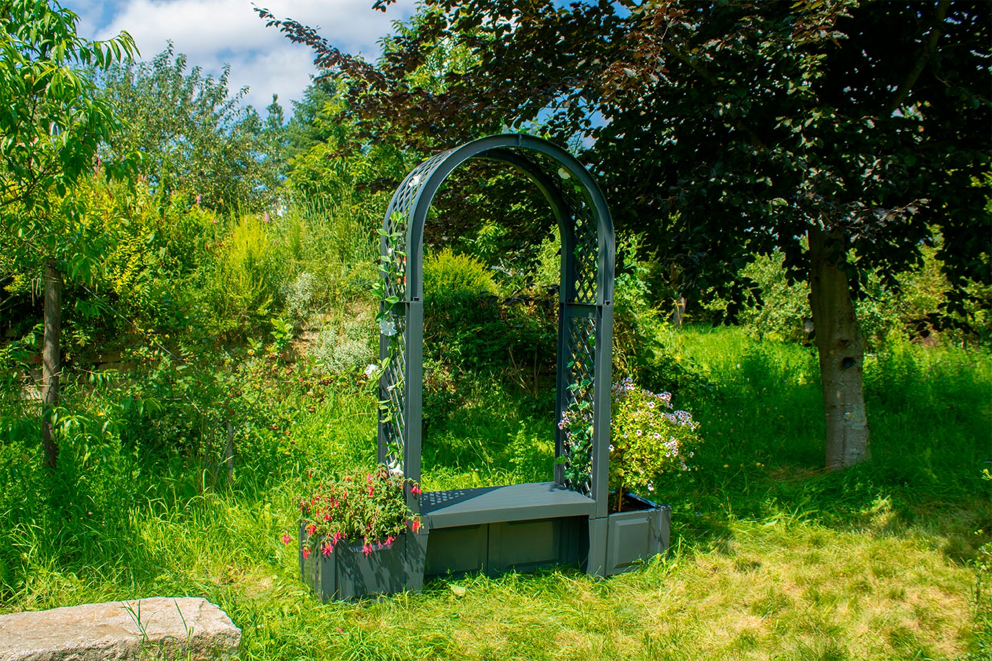 Gartenbank »Brüssel«, mit Rosenbogen und zwei Pflanzkästen, anthrazit