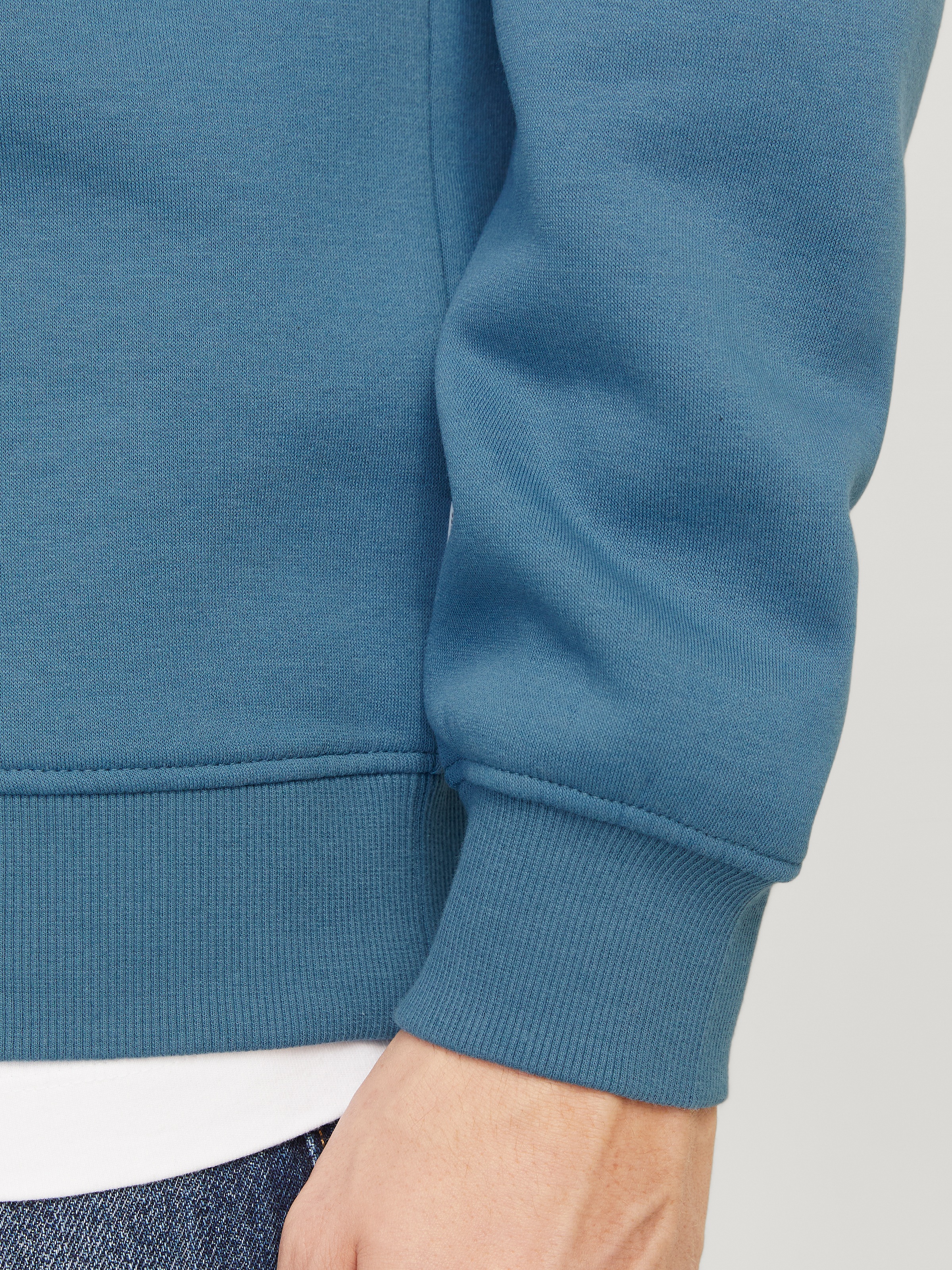 Jack & Jones Sweatshirt »JJEBRADLEY SWEAT HALF ZIP NOOS«, mit Troyer Kragen