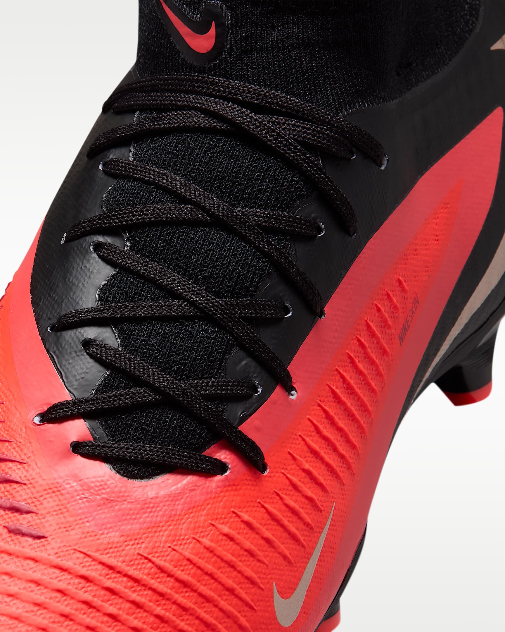 Nike Fußballschuh »Phantom 6 High Academy«  Außensohle für Rasen & Kunstrasen und feste Böden