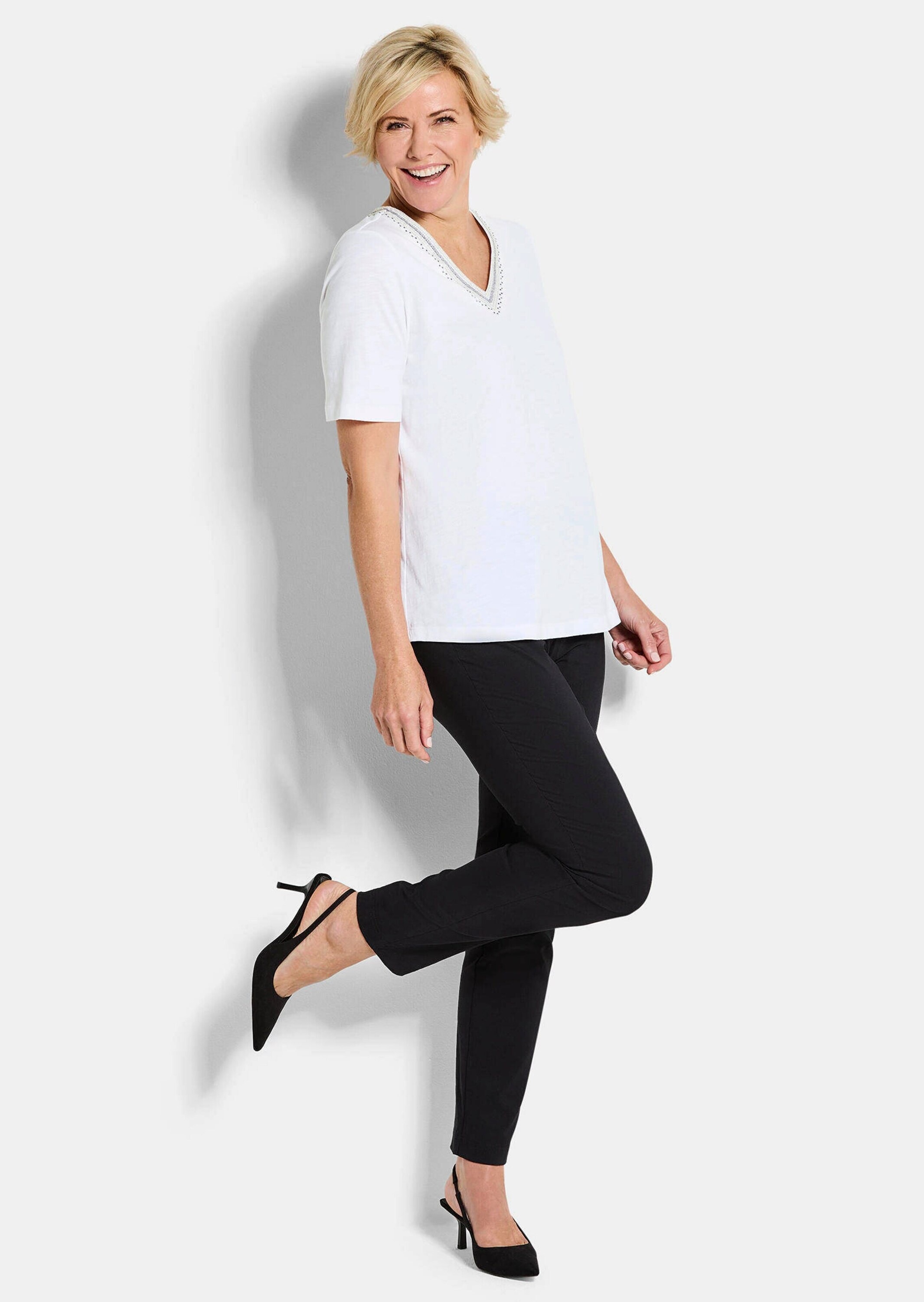 GOLDNER Kurzarmshirt »Baumwollshirt mit edler Stickerei« dekorative Stickerei am Ausschnitt