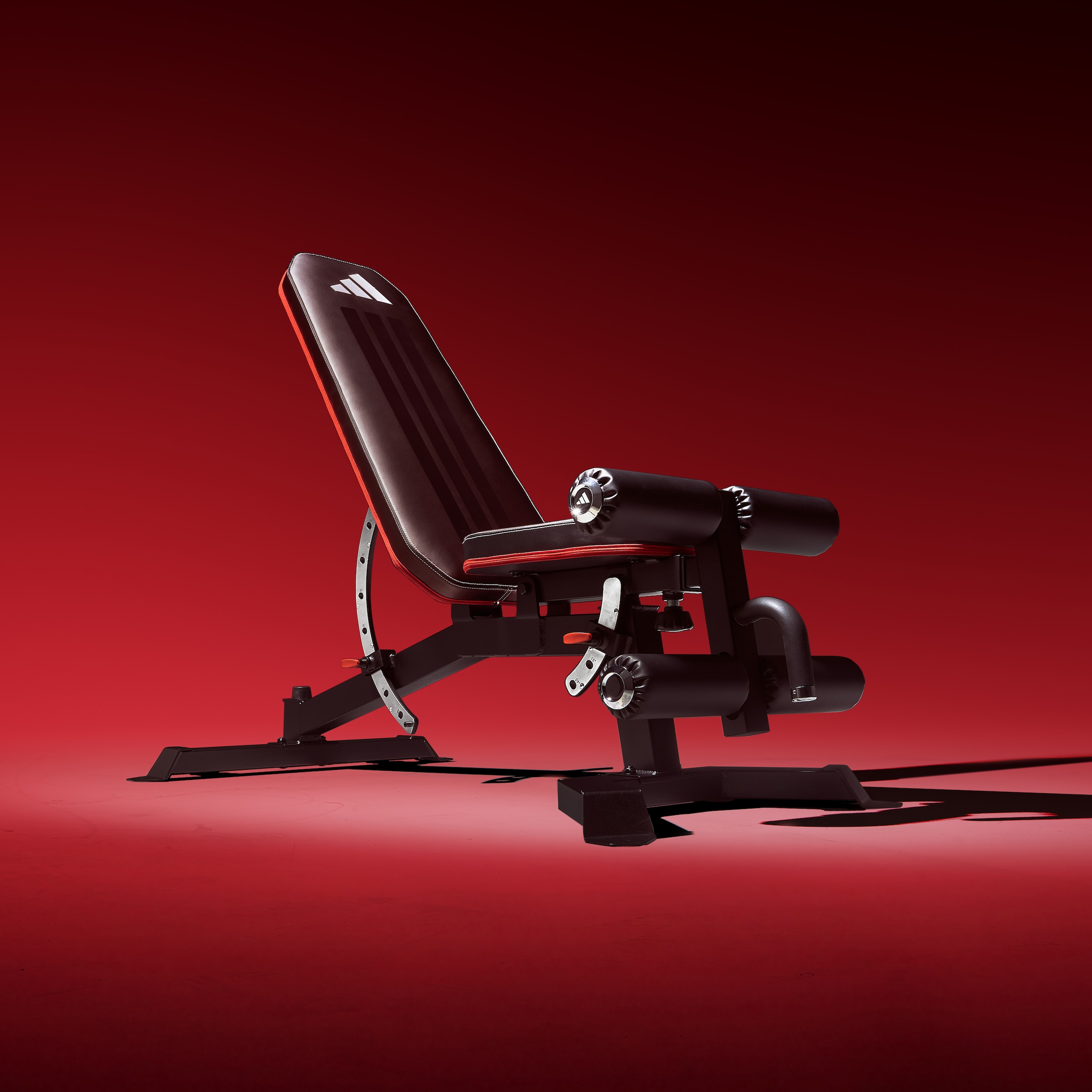 adidas Performance Hantelbank »adidas Utility Bench 3-in-1 Hantelbank« 3-in-1-Bank, 8-fach verstellbar, 180 kg belastbar & mobil
