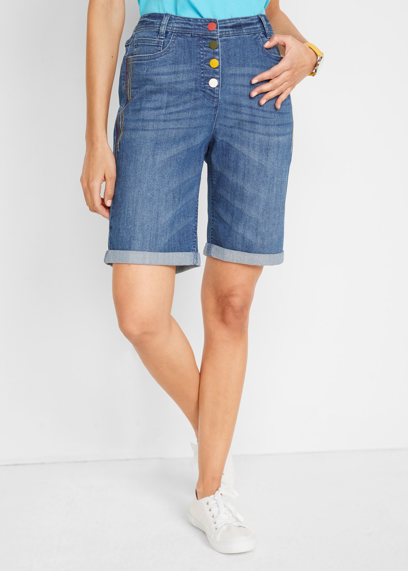 bonprix Bermudas  aus Baumwolle, Polyester und Elasthan, regular fit, mit Stickerei