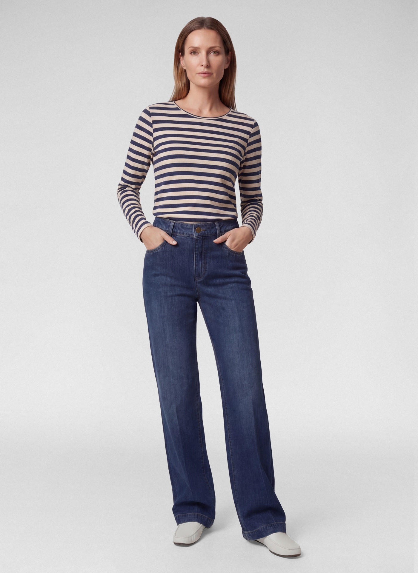 Rabe mit Rundhals und im Streifen-Look