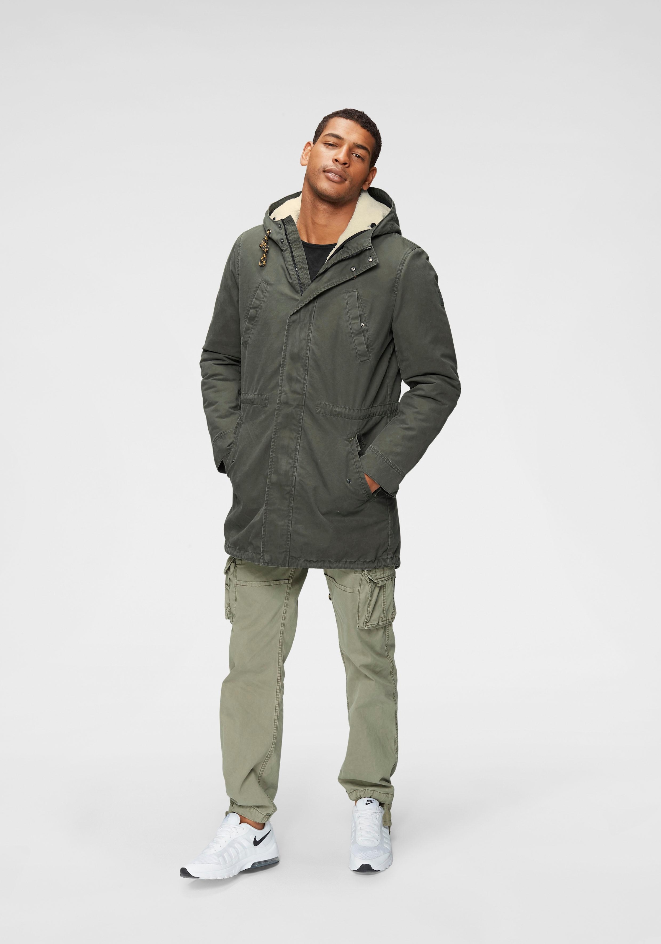 Alpha Industries Cargohose »Jet Pant«, mit seitlichen Cargotaschen und Kordelzug am Beinabschluss