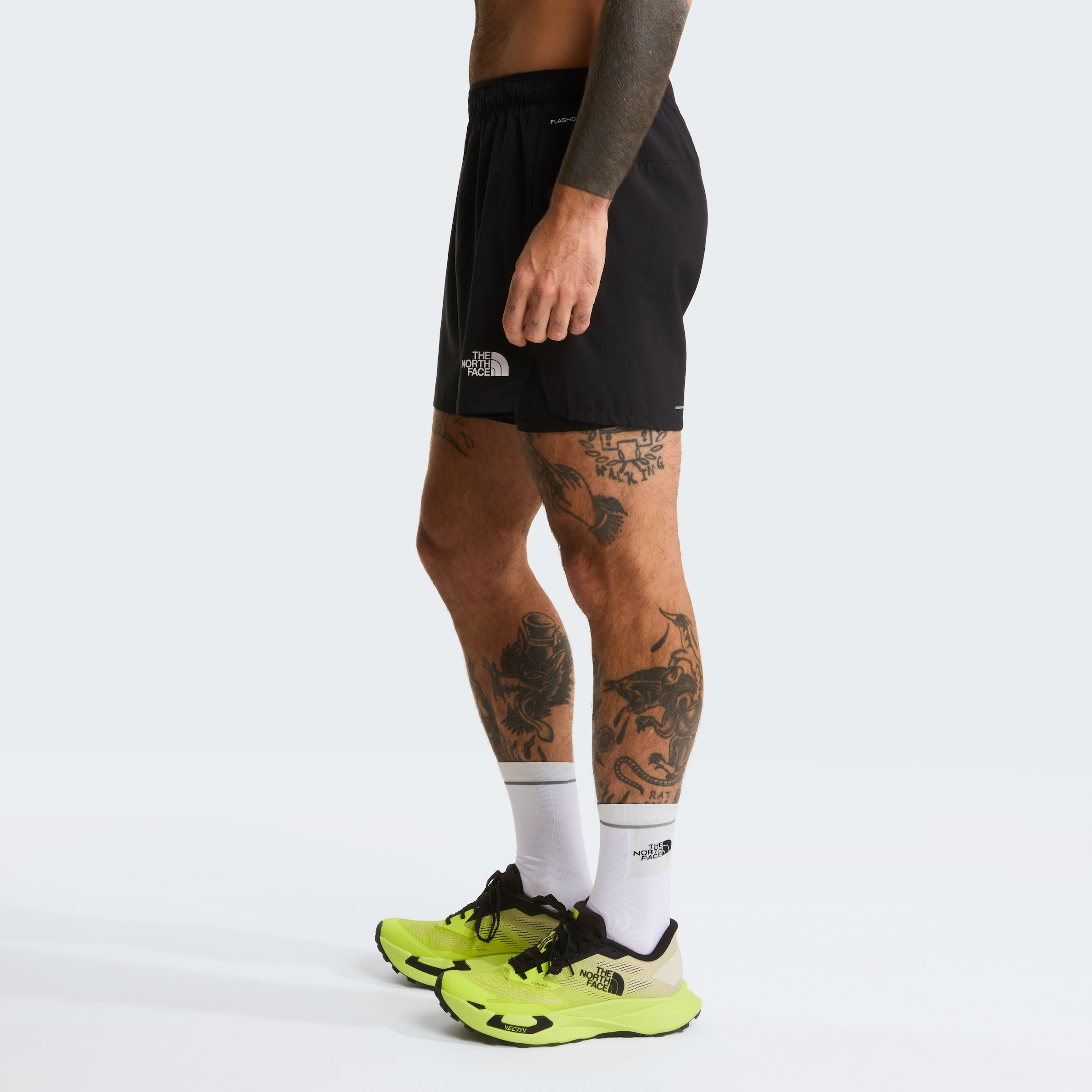 The North Face Trainingsshorts »M LIGHTBRIGHT 2IN1 SHORT 5IN«  aus Polyester, mit FlashDry™-Technologie, enge Passform