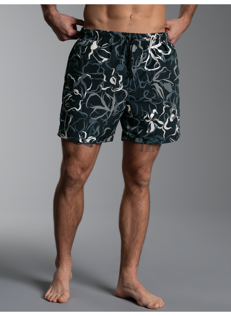Trigema Shorts »TRIGEMA Bade-/Freizeitshorts mit Druckmotiv«