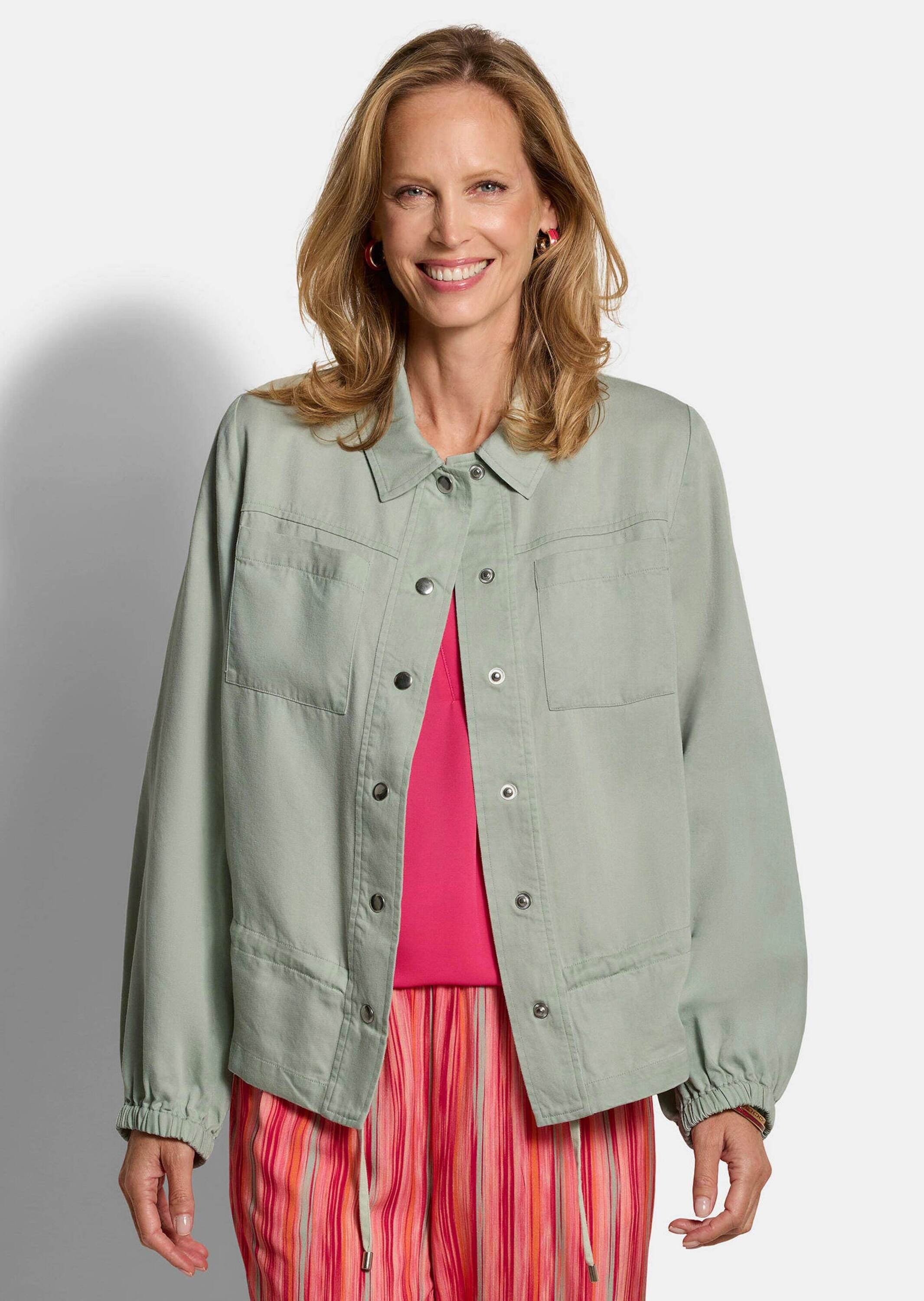 GOLDNER Kurzjacke »Kurzgröße Freizeitjacke mit Hemdkragen« Tunnelzug in der Taillie