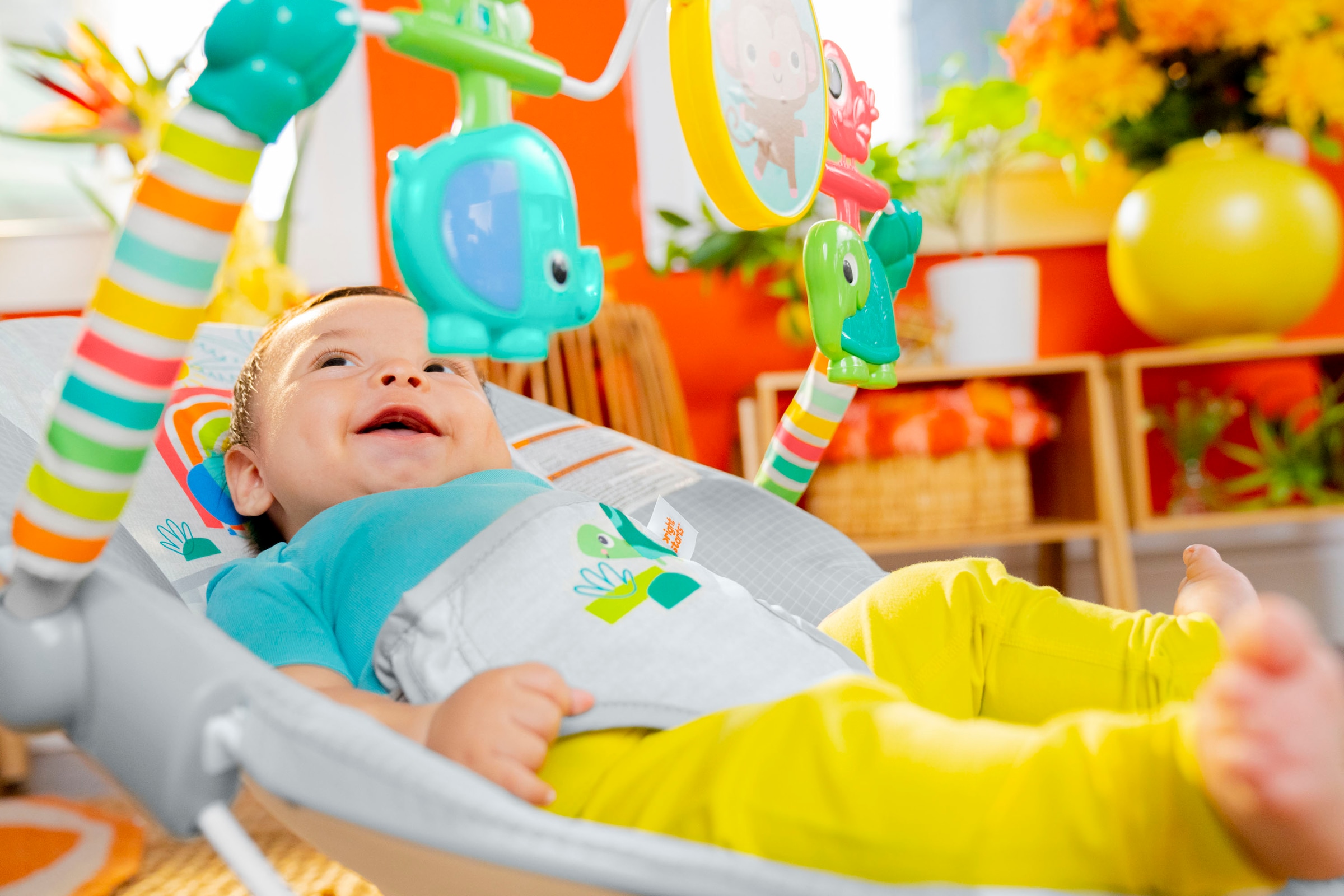 Bright Starts Babywippe »Playful Paradise™ Vibrating Bouncer« bis 9 kg mit Sound-Effekt