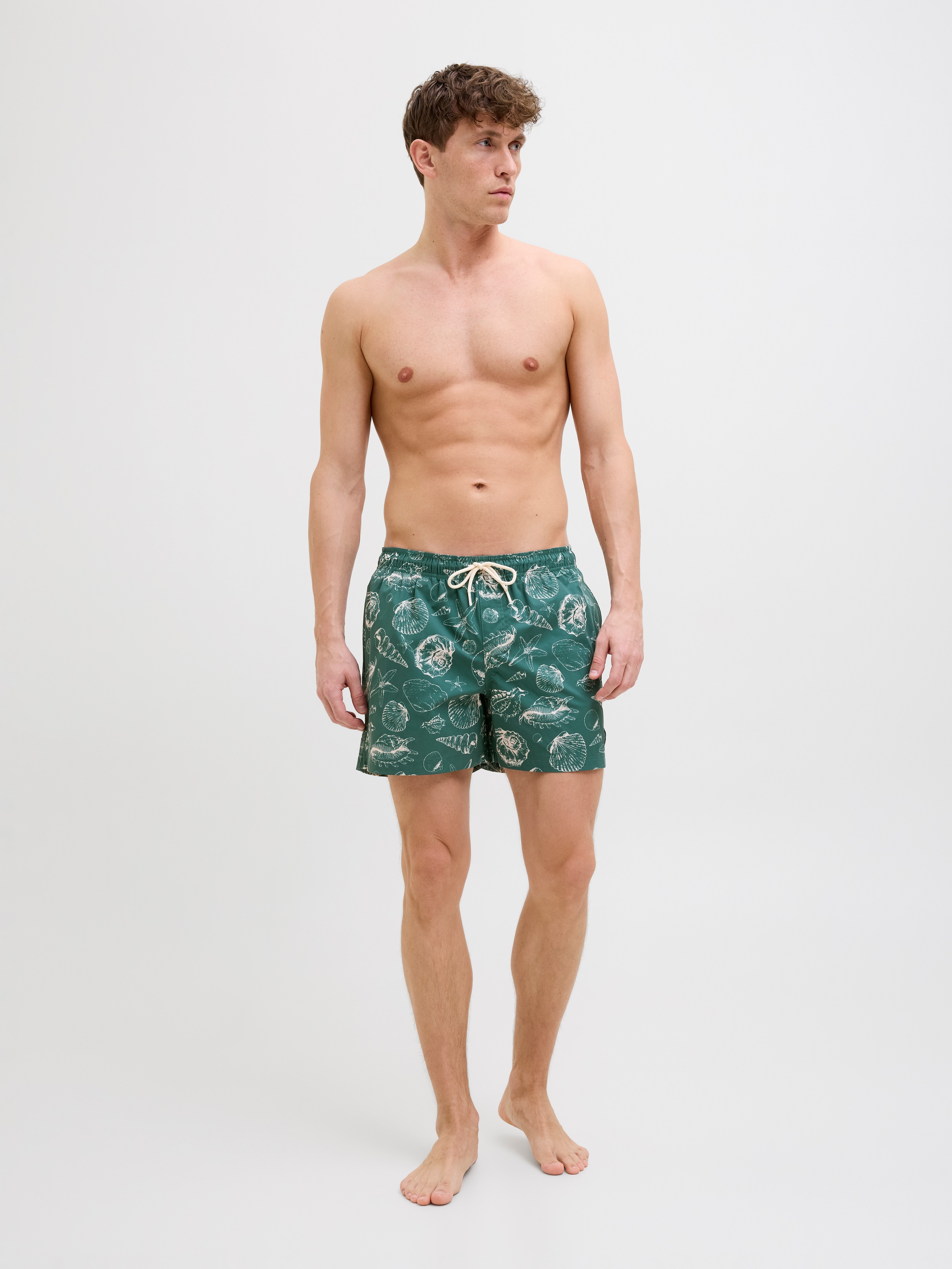 Jack & Jones Badeshorts »JPSTMAUI JJSWIM MATURE AOP AKM SN«
