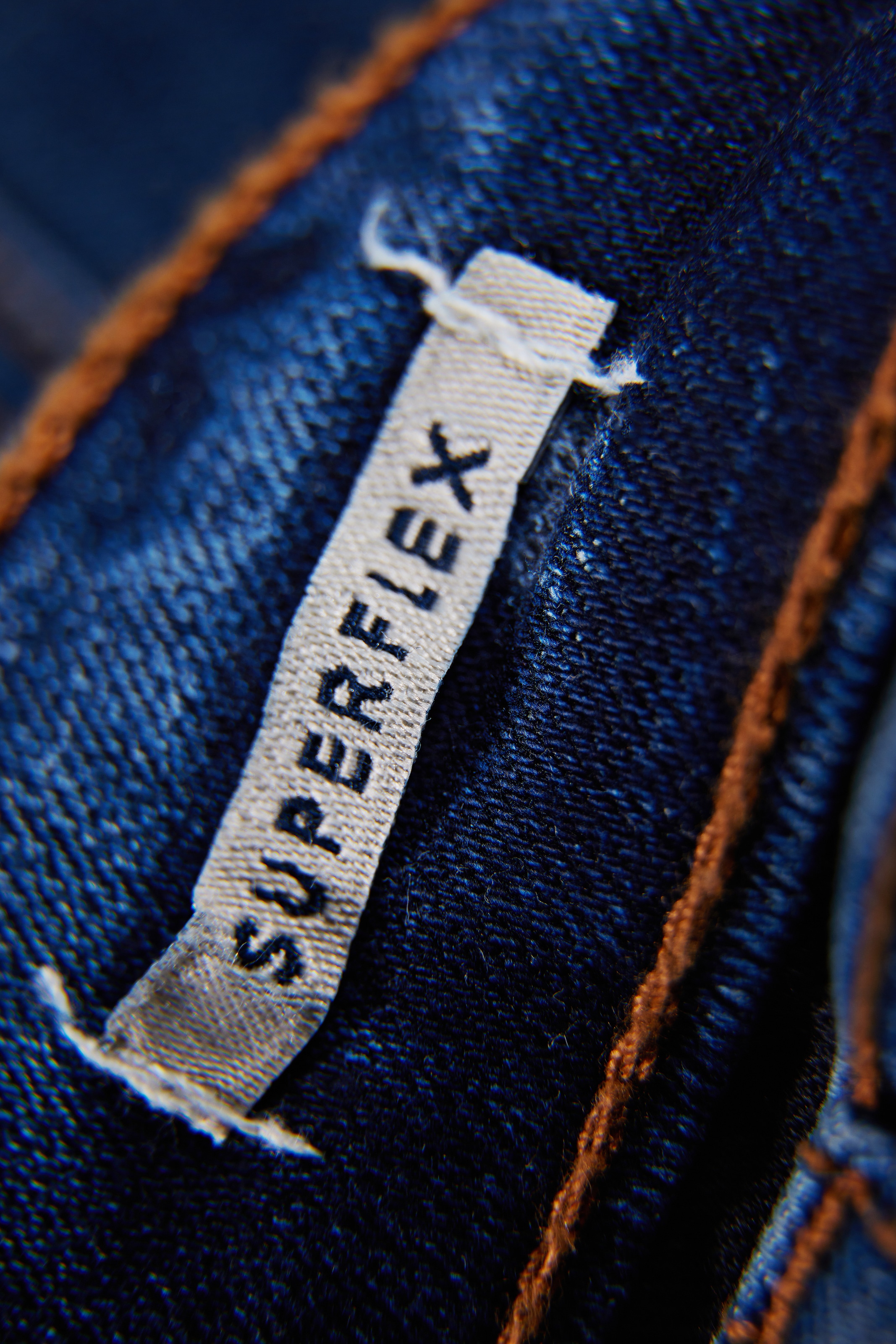 LINDBERGH 5-Pocket-Jeans, mit dunkler Waschung und Stretch