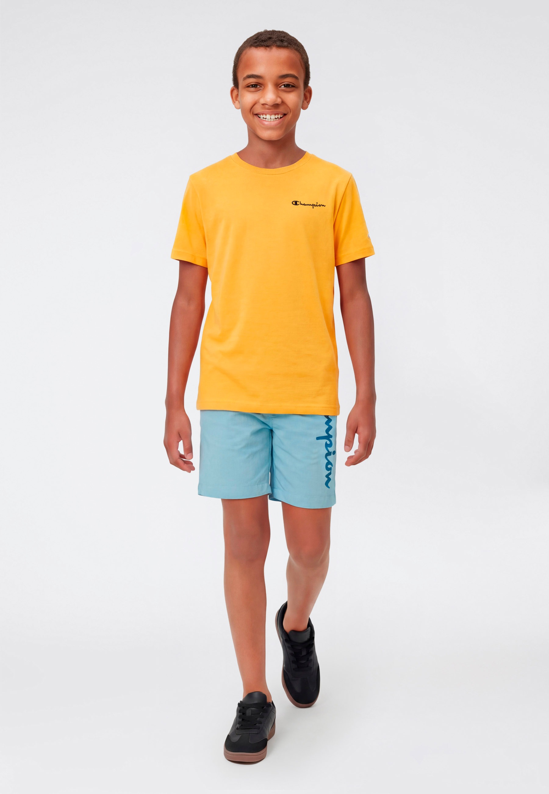 Champion Badeshorts »Boys' beach shorts with big Logo« für Kinder und Jugendliche, sportlicher Stil, aus leichtem Polyamid