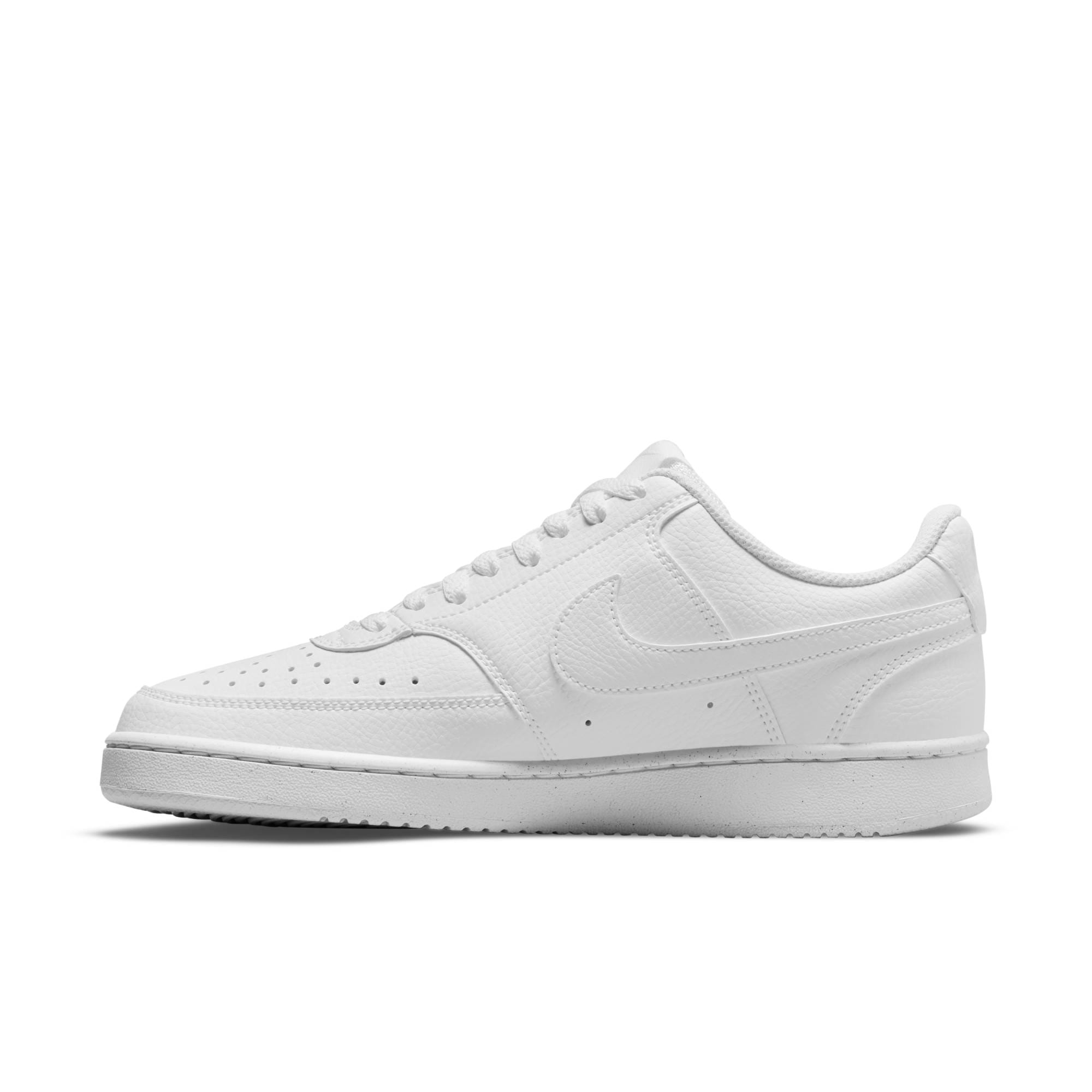 Nike Sportswear Sneaker »COURT VISION LOW NEXT NATURE«, Design auf den Spuren des Air Force 1