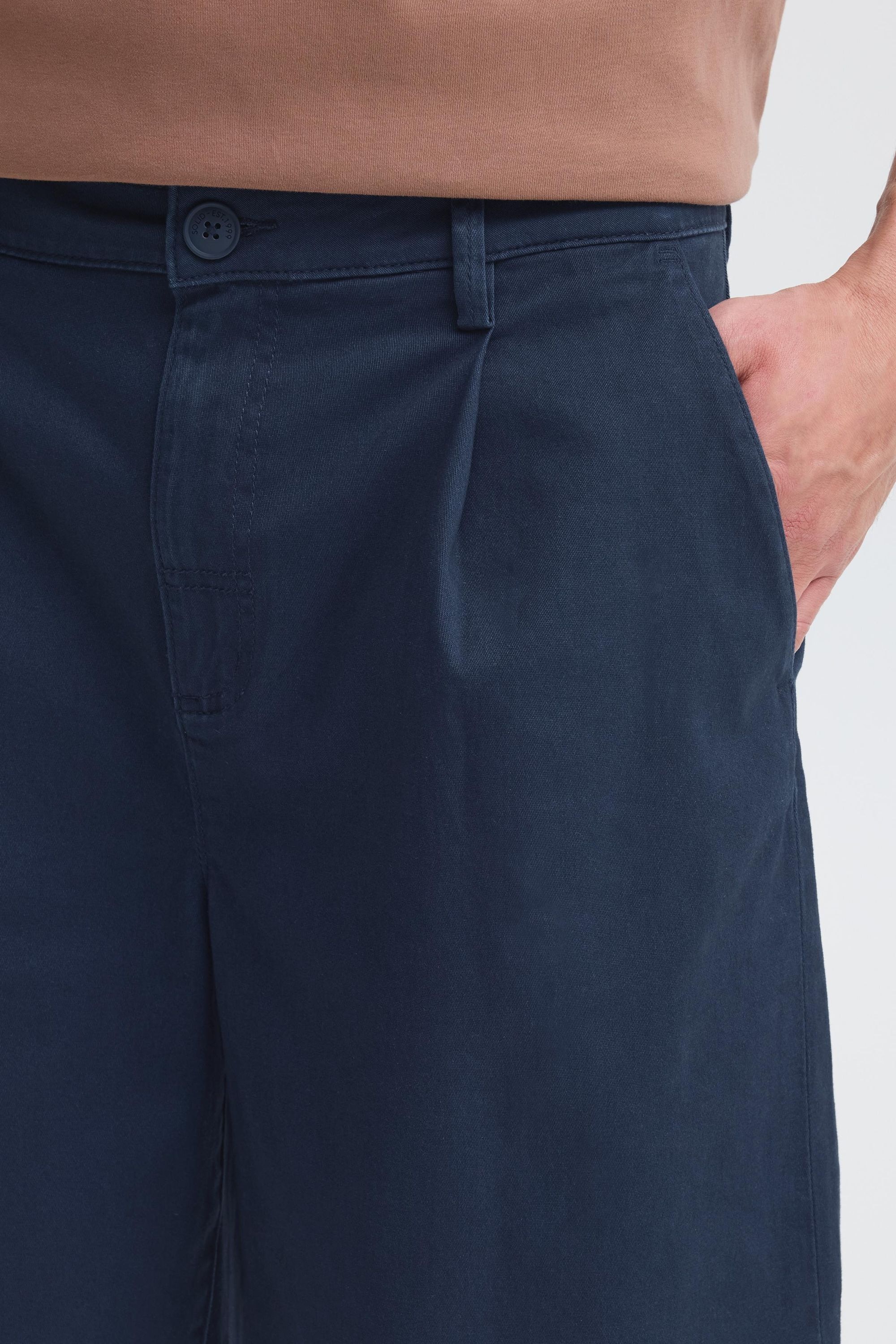 !Solid Chinoshorts »Chinoshorts SDMohan Relaxed Fit«