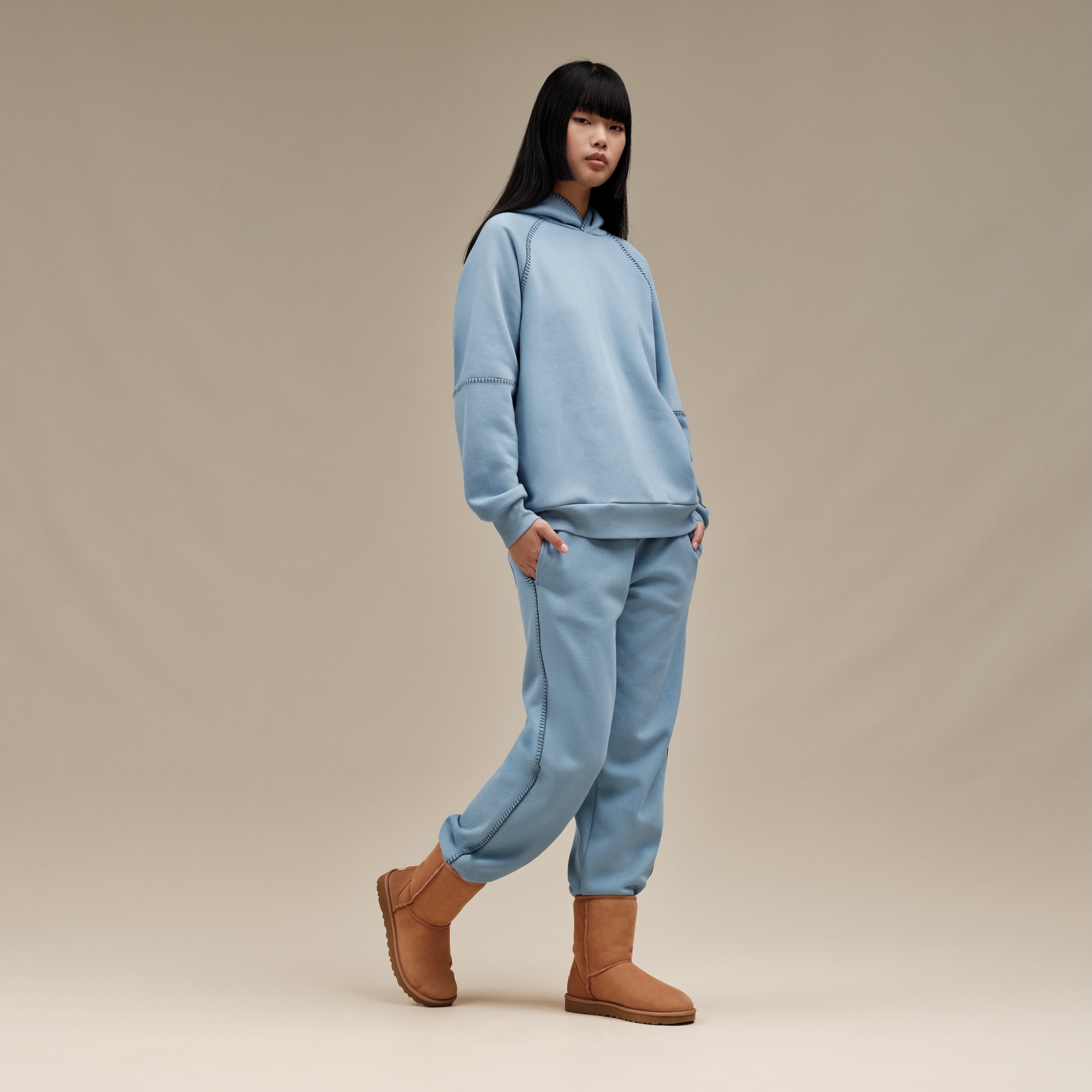 UGG Winterboots »Classic Short 2«, Stiefel, Schlupfstiefel in klassischem Design