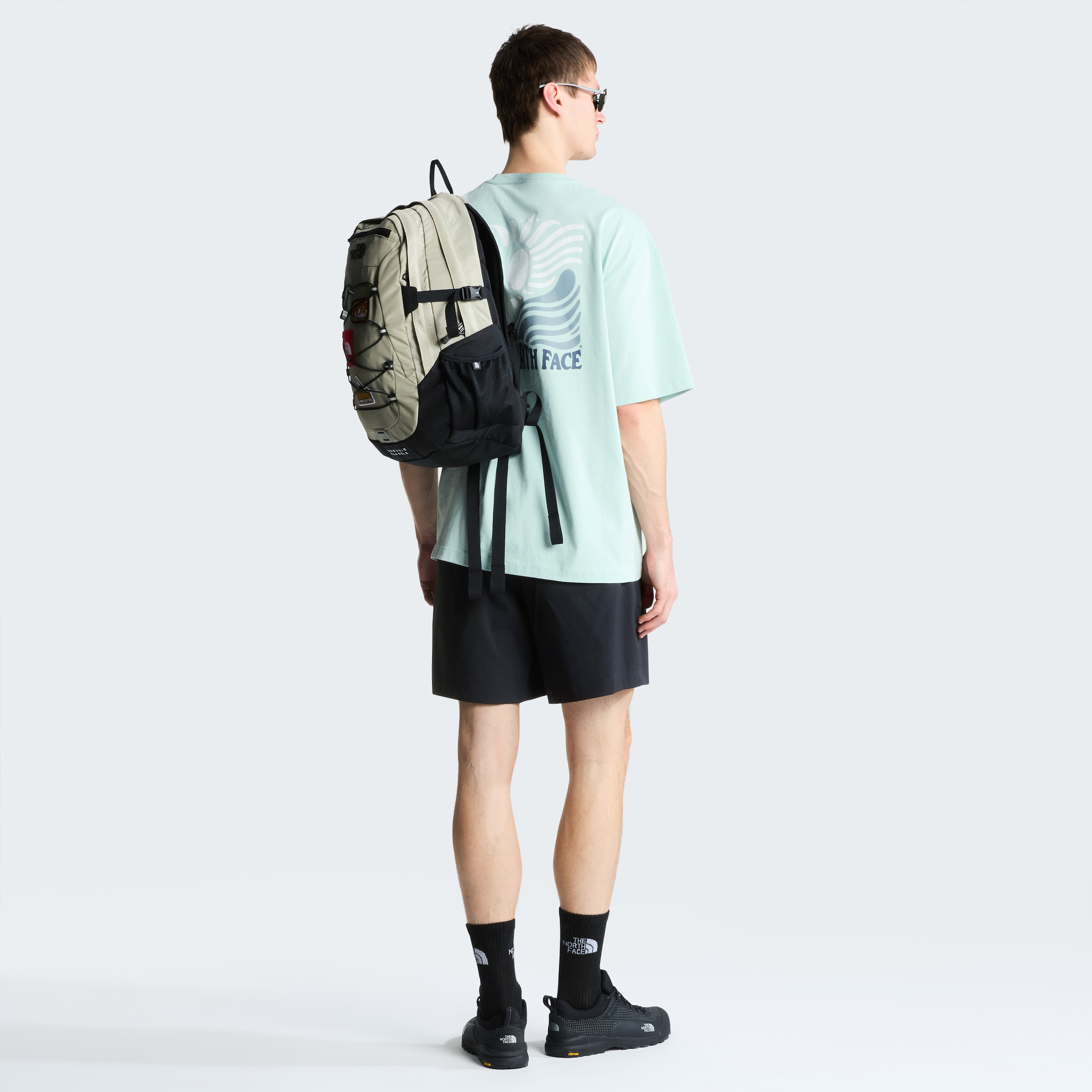 The North Face T-Shirt »M SUN OVERSIZE SHORT SLEEVE TEE-GRAPHIC« sportlicher Stil, Kurzarm, für sportliche Aktivitäten und Freizeit
