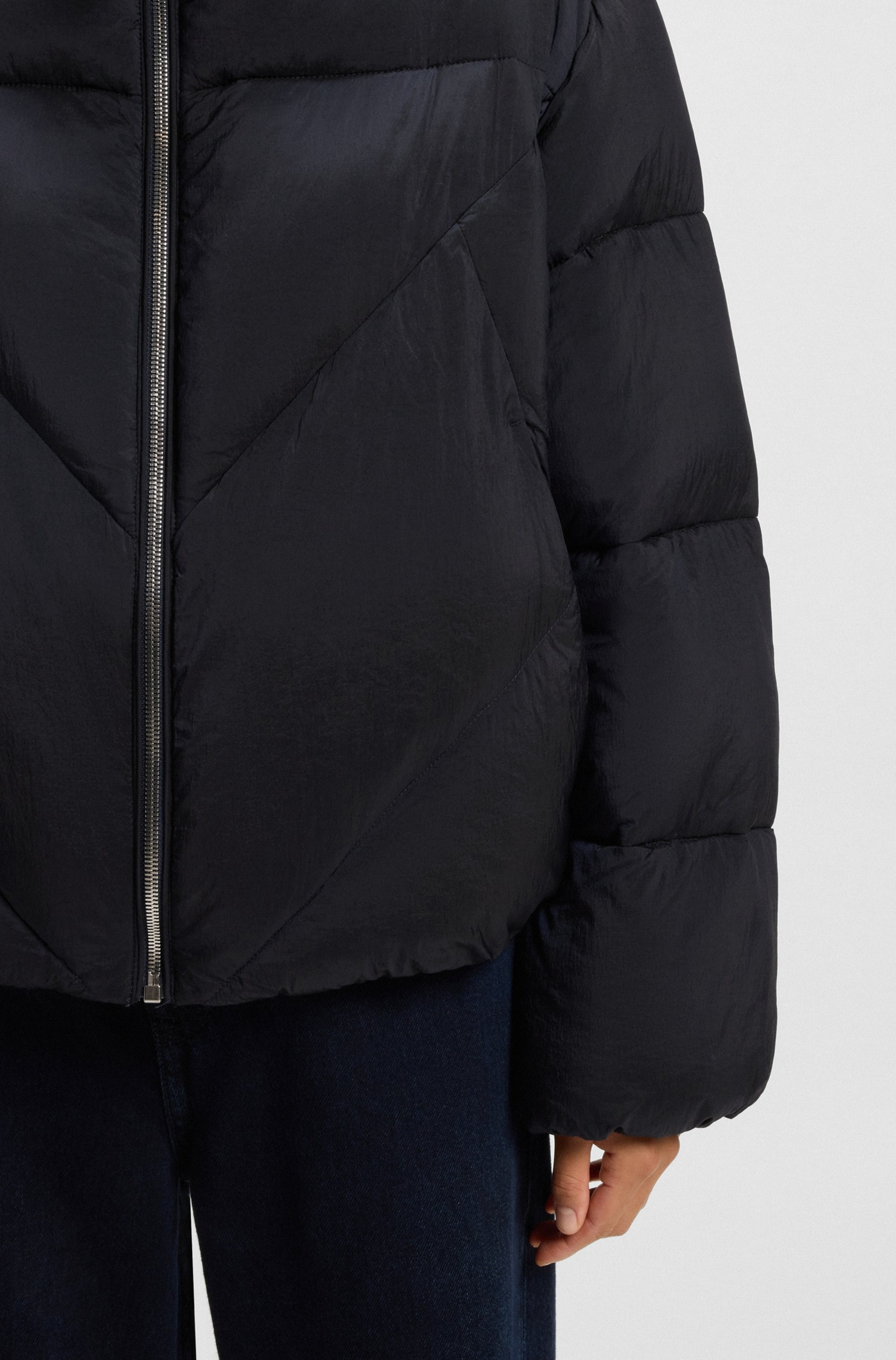BOSS ORANGE Steppjacke »Padilena Premium Damenmode«, Regular Fit mit Stehkragen, gefütterte Taschen
