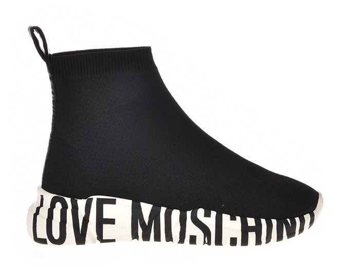 LOVE MOSCHINO Schlupfboots, mit großem Logoschriftzug auf der Sohle