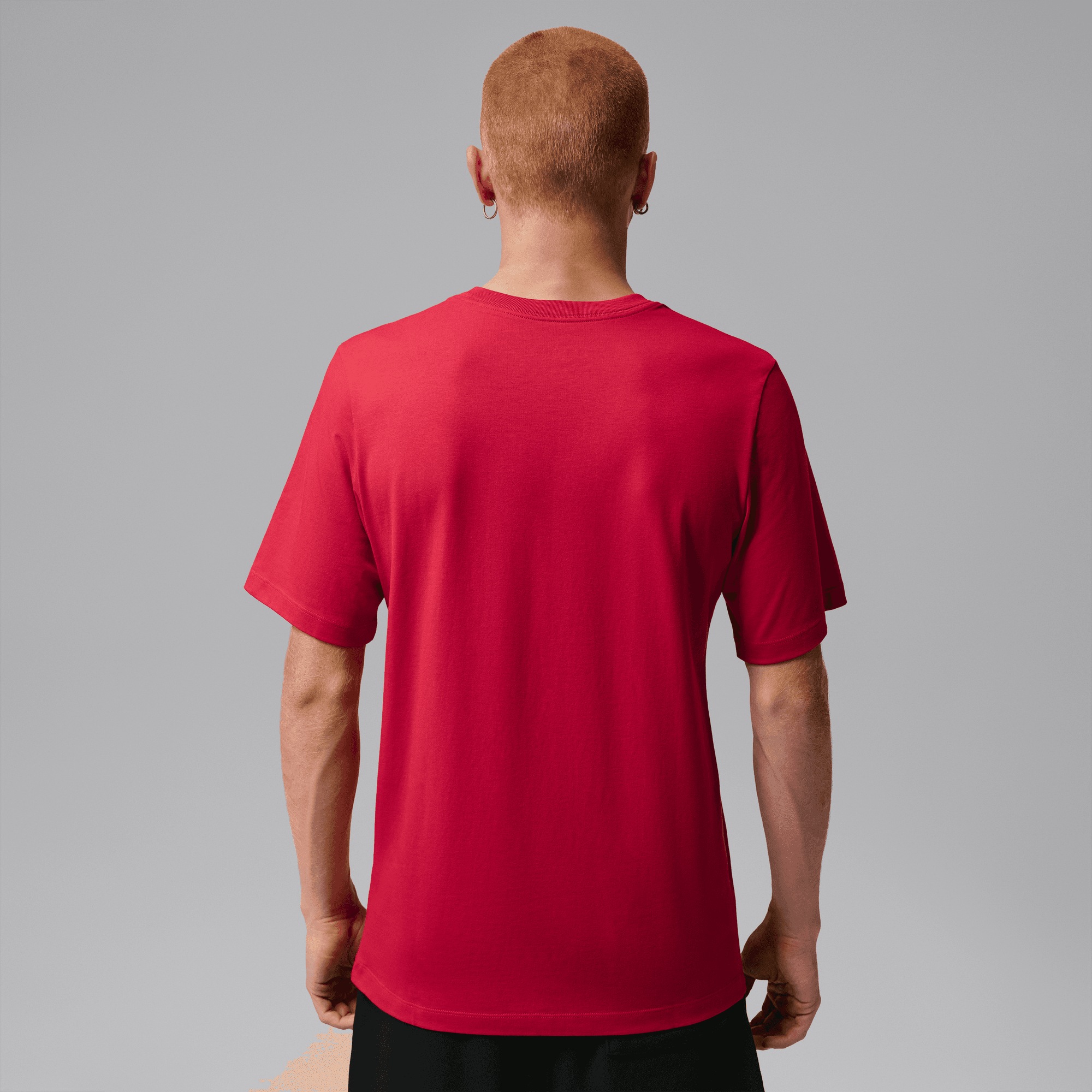 Jordan Trainingsshirt »Jordan Poolside Men's T-Shirt« mit markantem Frontprint, atmungsaktives Material, aus Baumwolle
