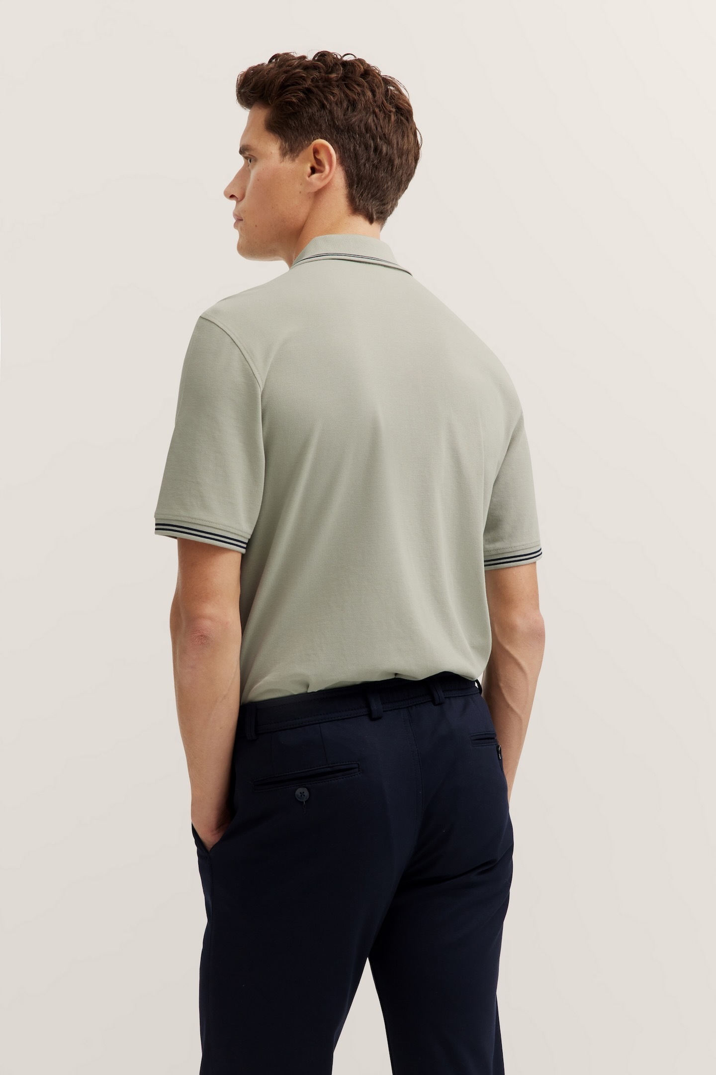 bugatti Poloshirt, mit Kontraststreifen und Bruststickerei