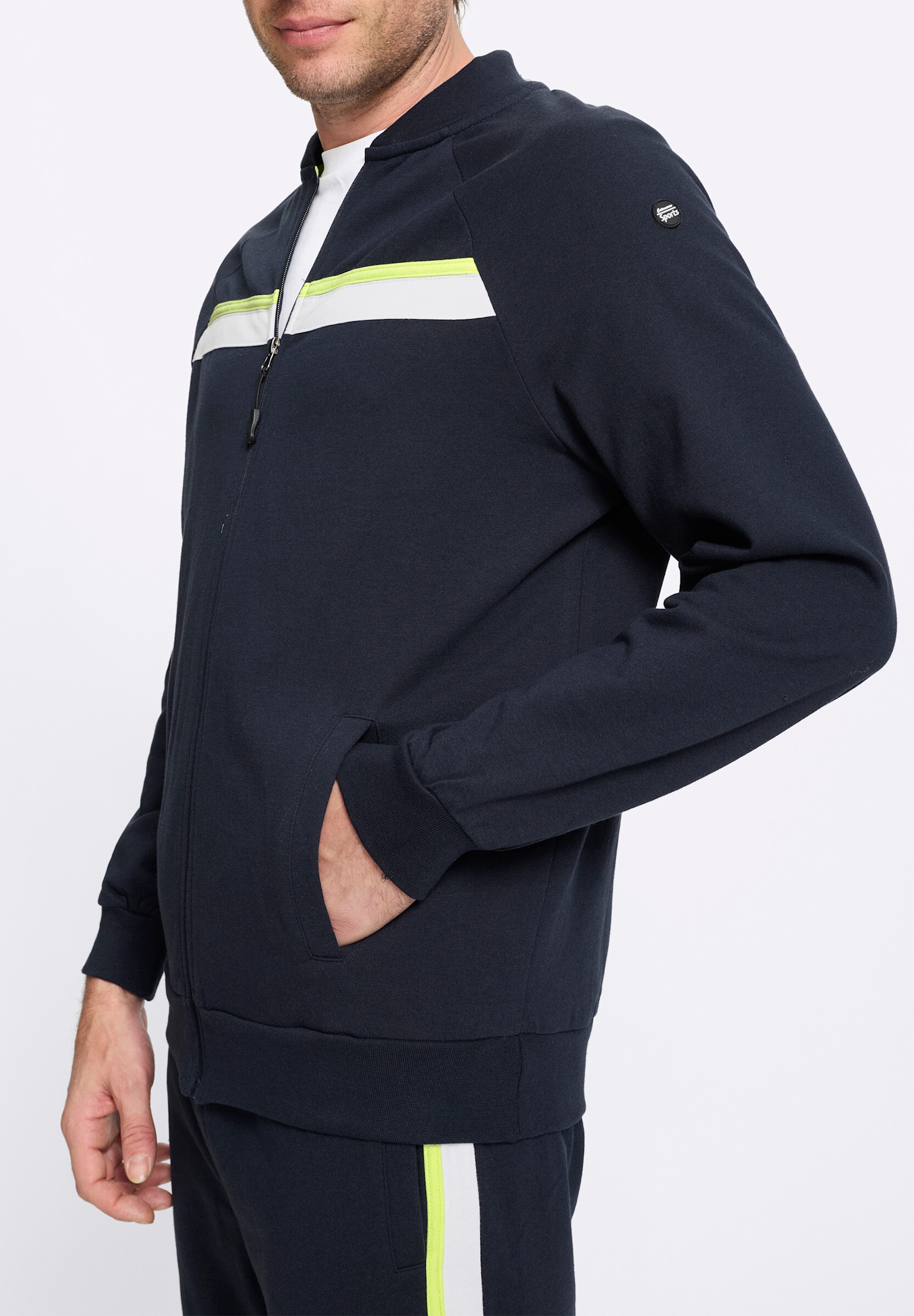 Witt Trainingshose »Freizeithose Freizeithose mit Kontraststreifen«