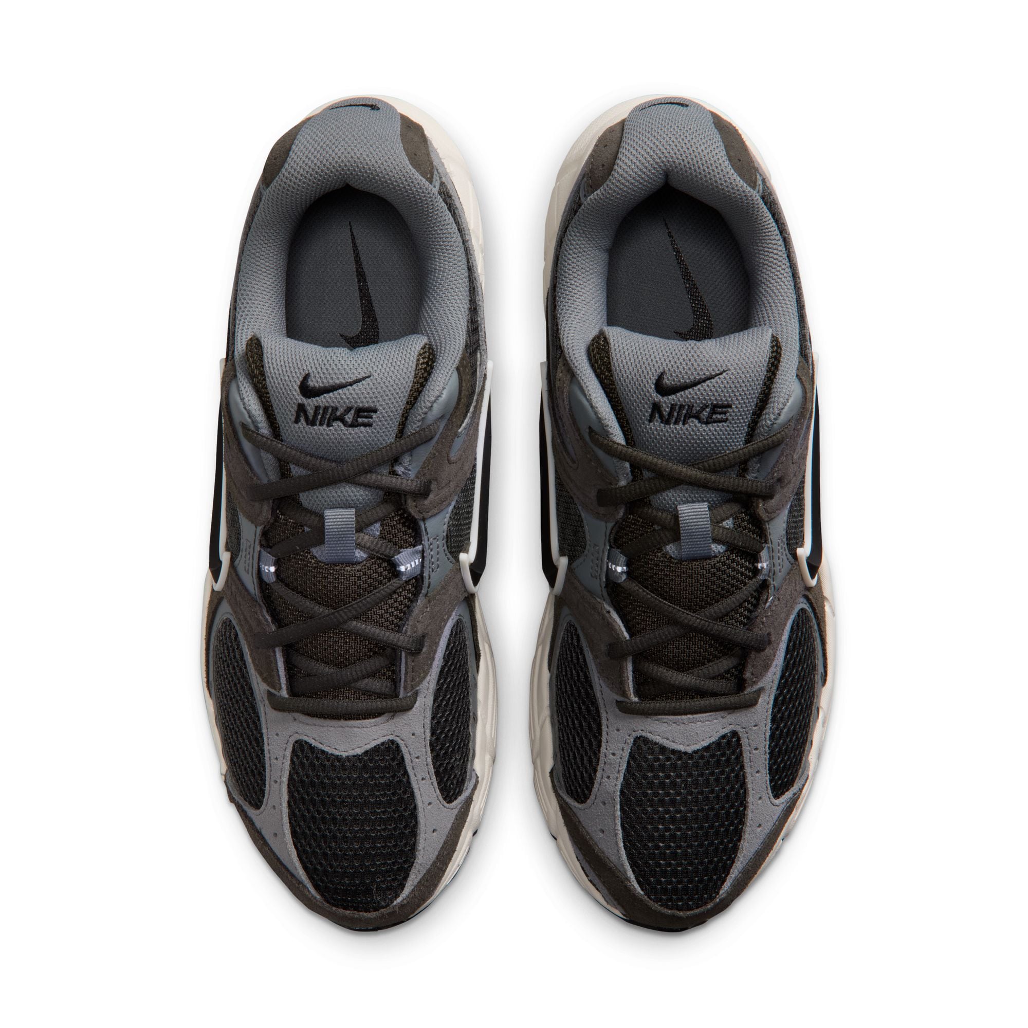 Nike Sportswear Sneaker »V5 RNR Suede«  inspiriert vom Design des Y2K Nike Vomero 5