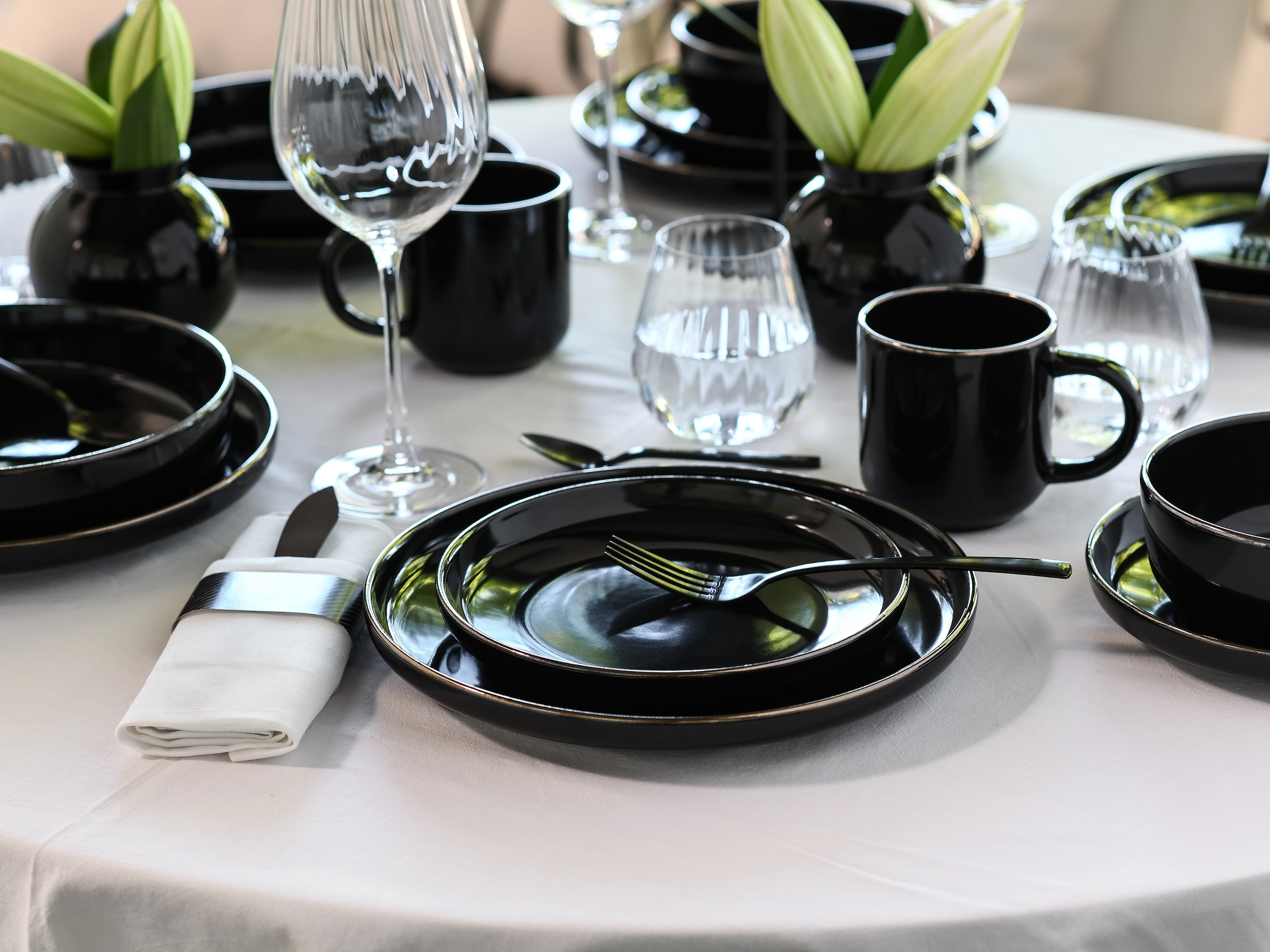 CreaTable Kombiservice »Nordic Festive, Service 30-tlg.« Minimalistisches Design, Dezente goldene Akzente