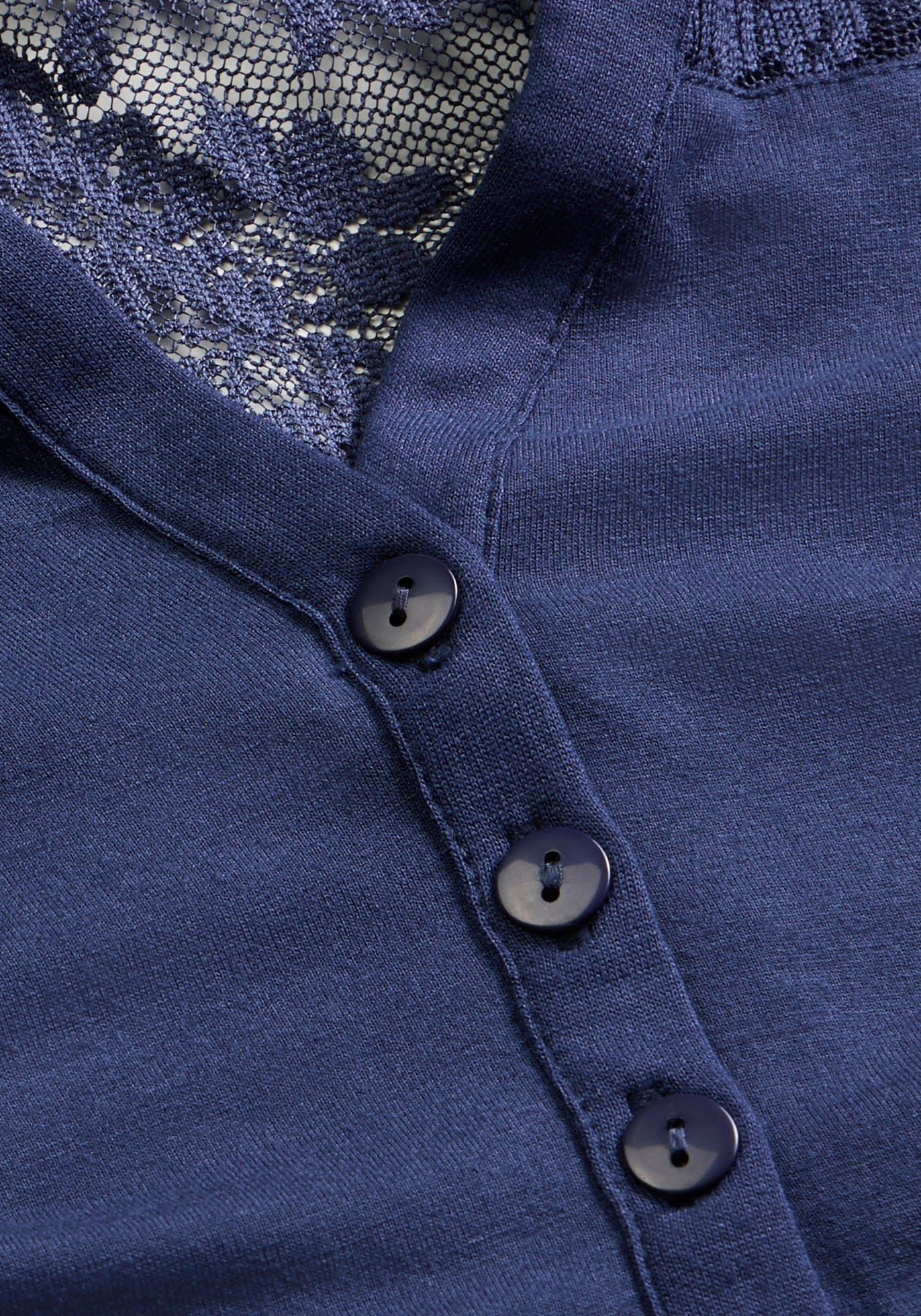 bonprix Henleyshirt »Henleyshirt aus Viskose-Mix« figurumschmeichelnde Passform, Kurzarm, aus Viskose-Mix mit Elasthan