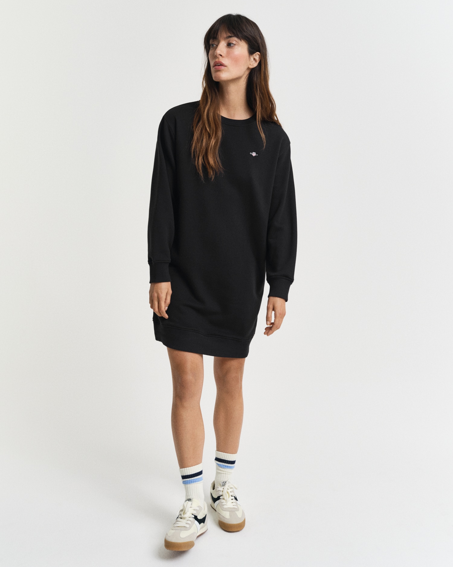 Gant Sweatkleid »SHIELD C-NECK SWEAT DRESS«, Shield Sweatkleid mit Rundhalsausschnitt