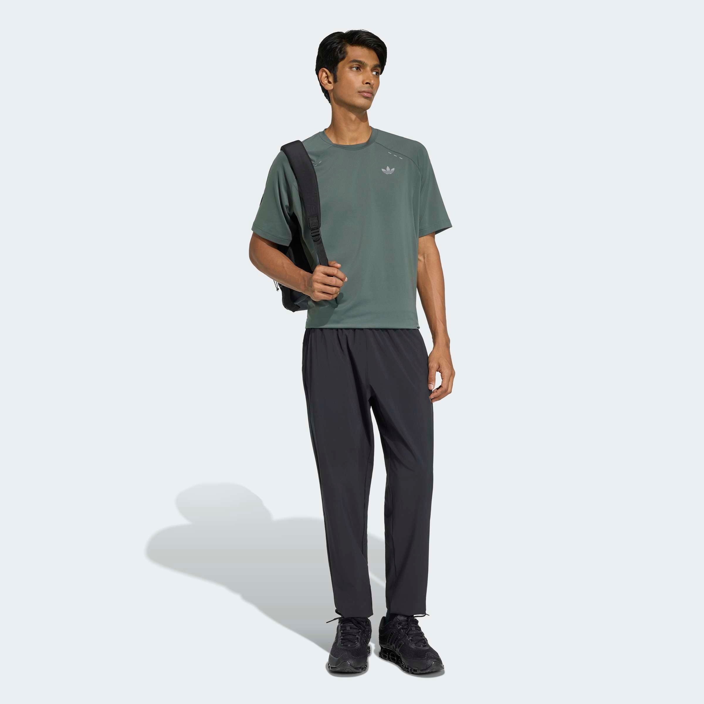 adidas Originals T-Shirt »TECH ESS POLY T«