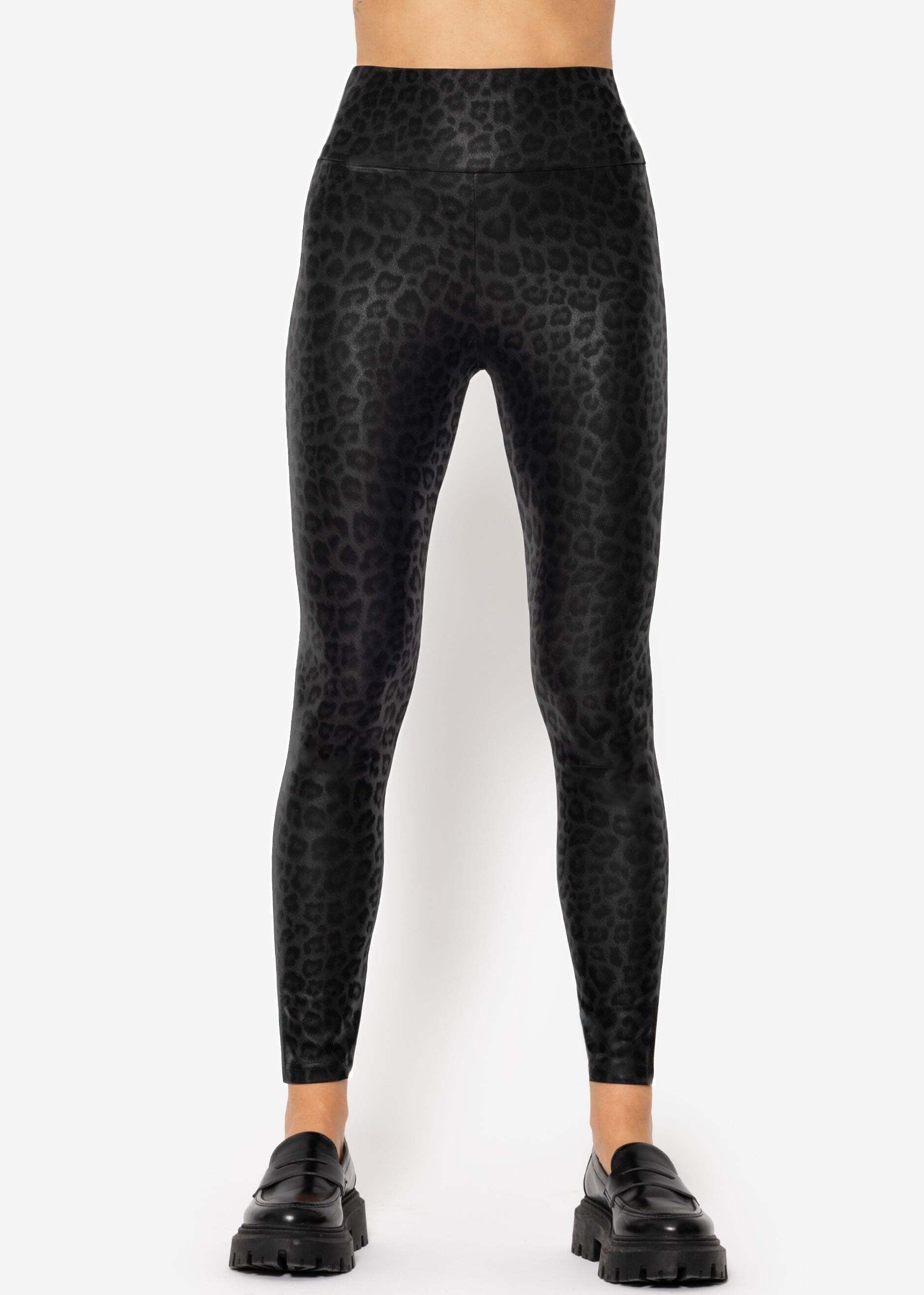 SASSYCLASSY Leggings »Kunstleder Leggings mit Leo Print«  High-Rise Leggings aus weichem Stretch mit breitem Bund Schwarz
